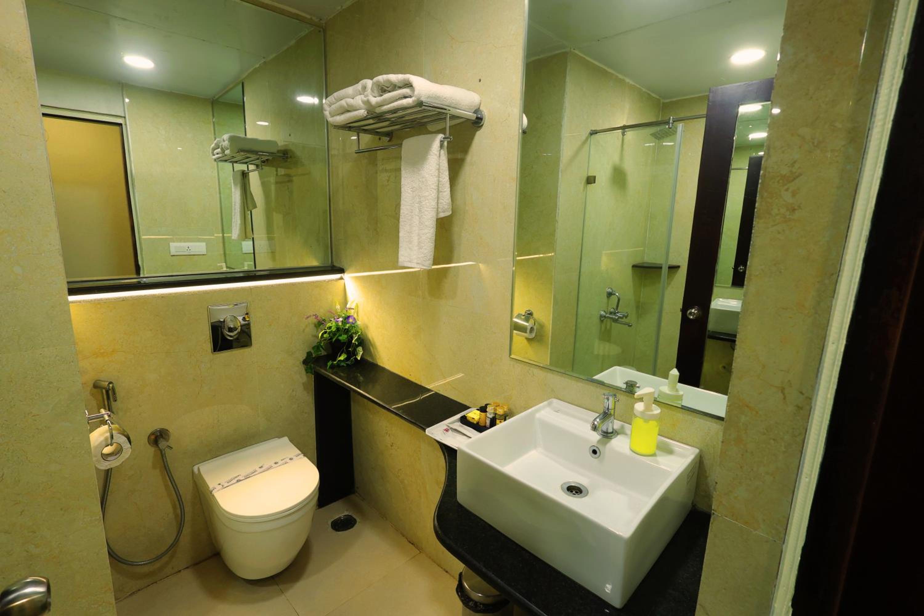 Deluxe Room - Photo 2