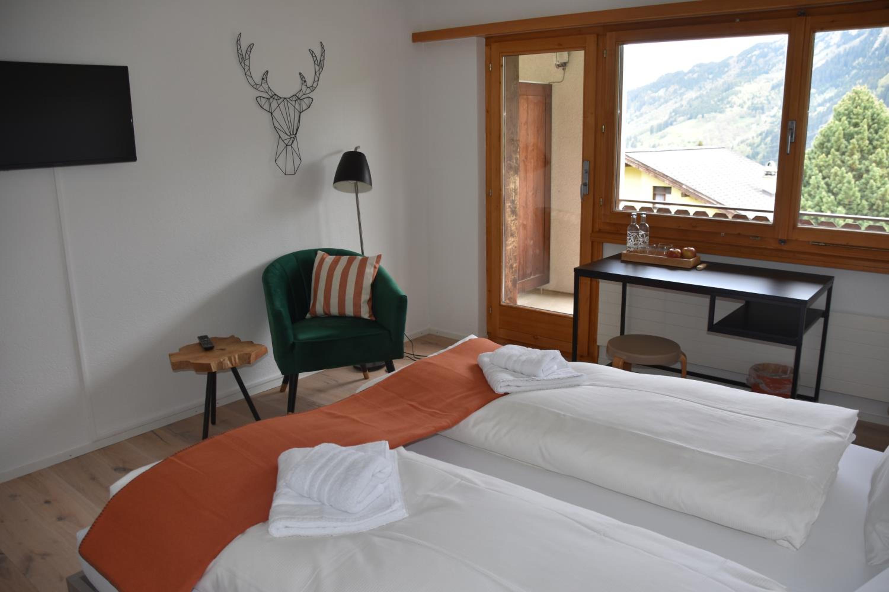 Deluxe Double Room with Balcony photo 3