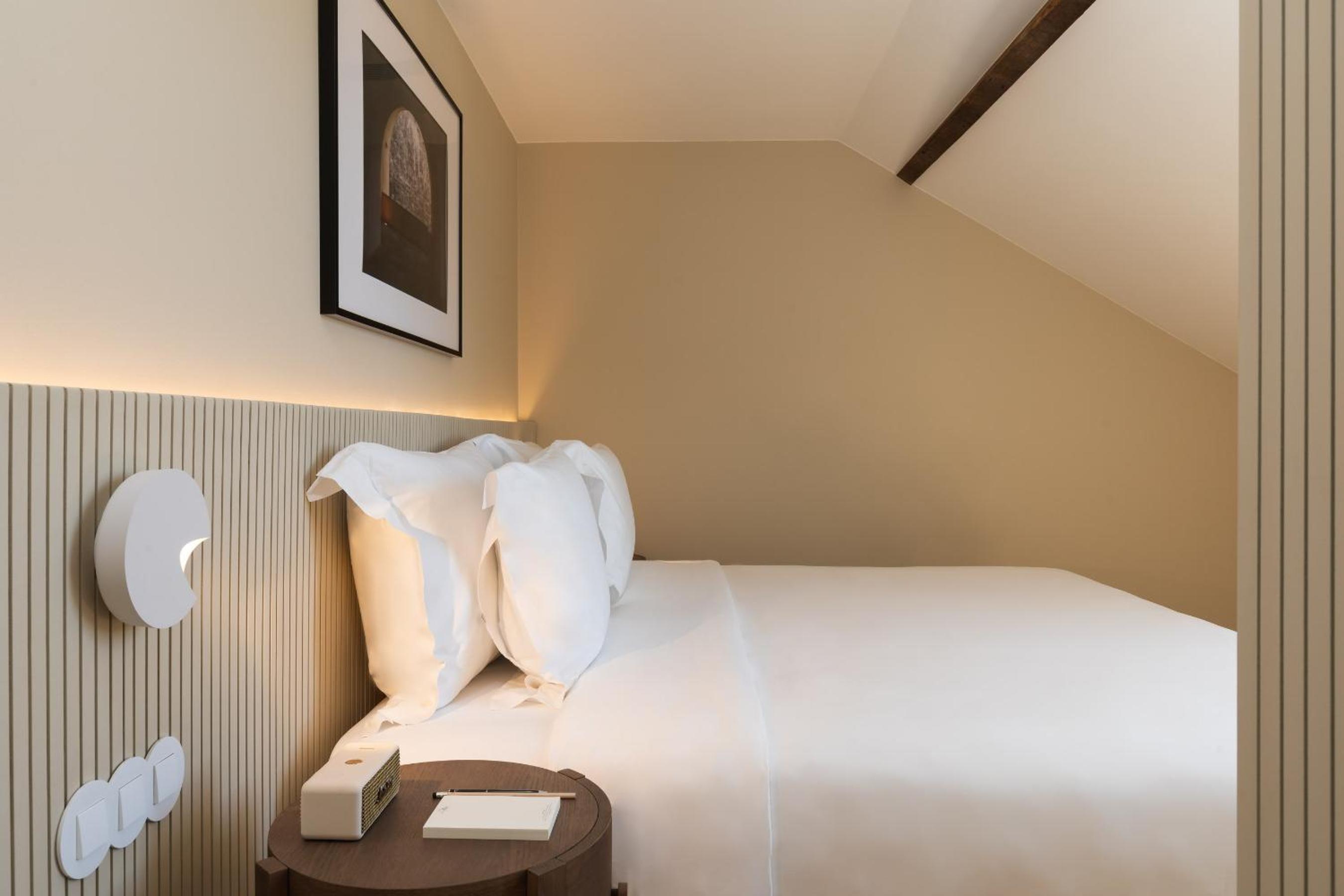 Attic Room (Ocean View) photo 2