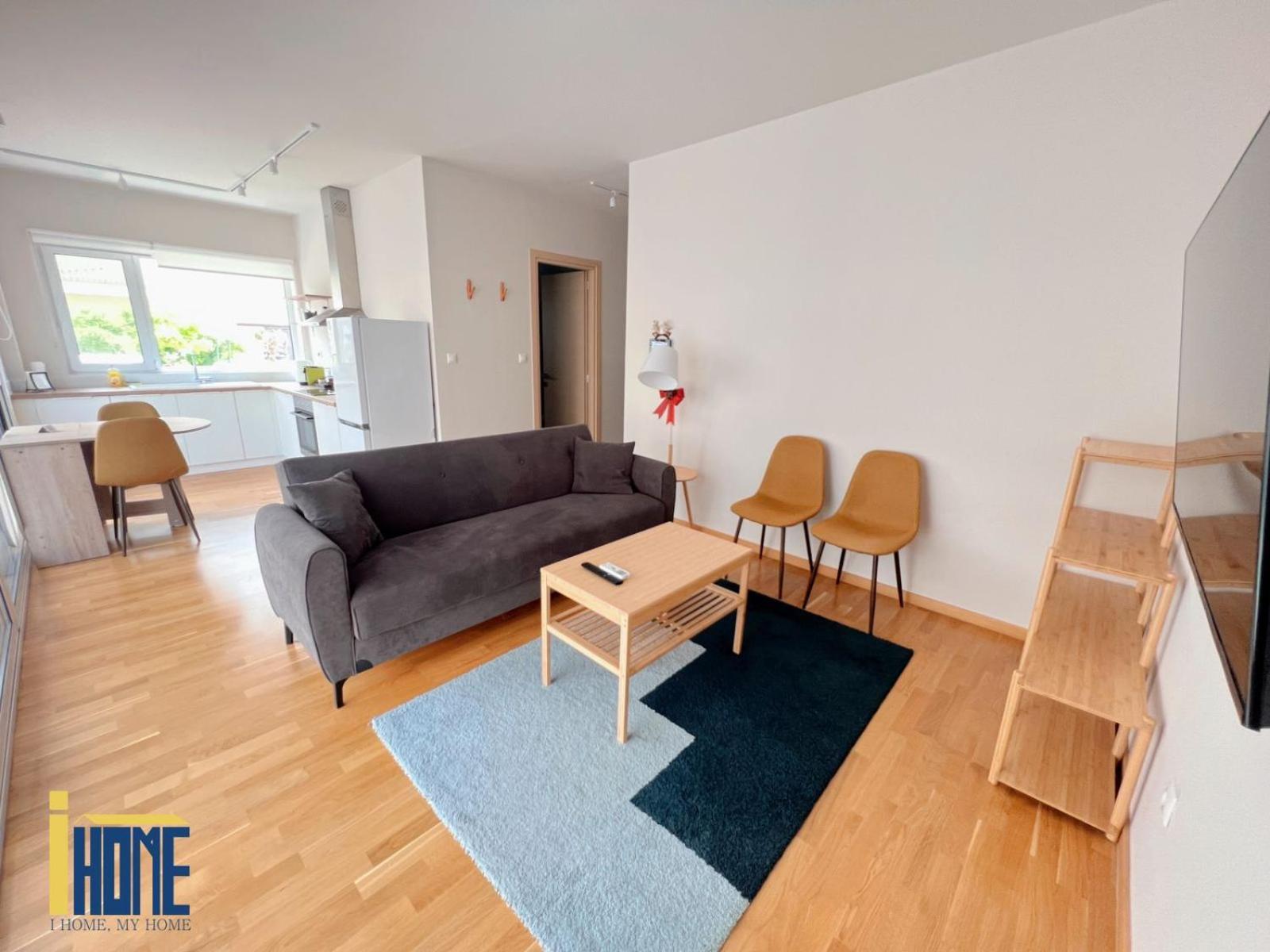 Apartment with Balcony photo 1