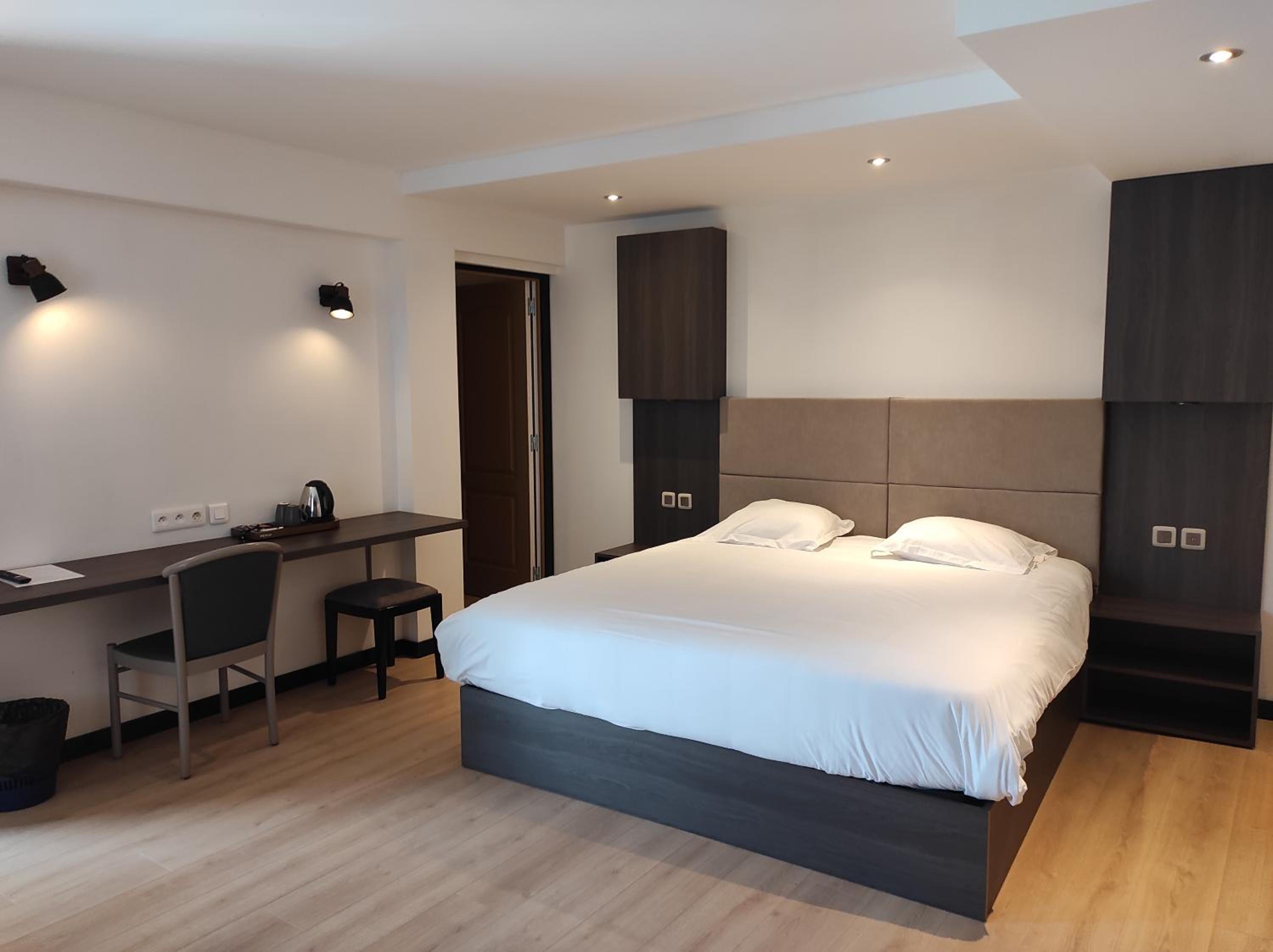 Superior King Room photo 3