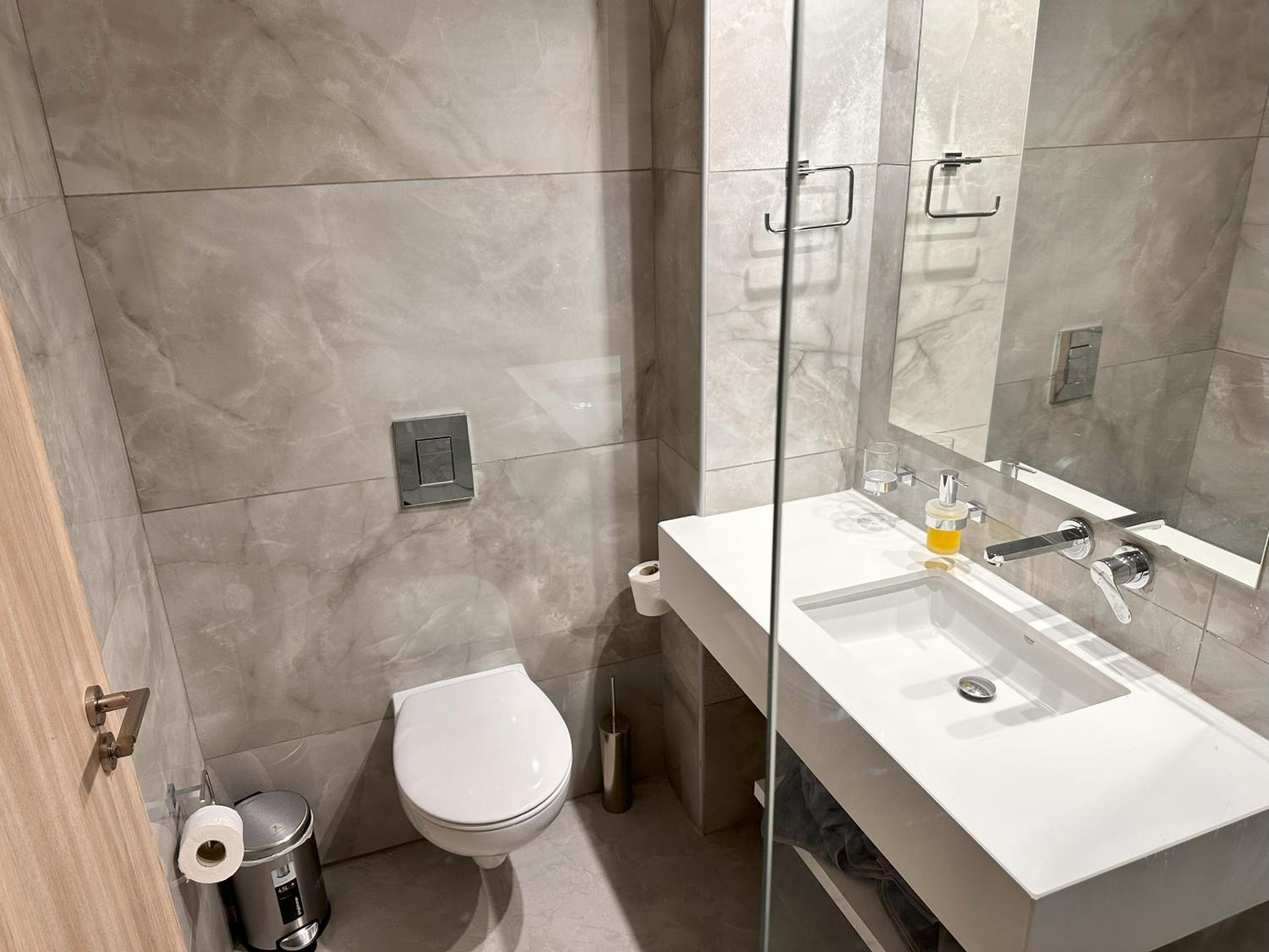 Double or Twin Room with Mountain View - Photo 6