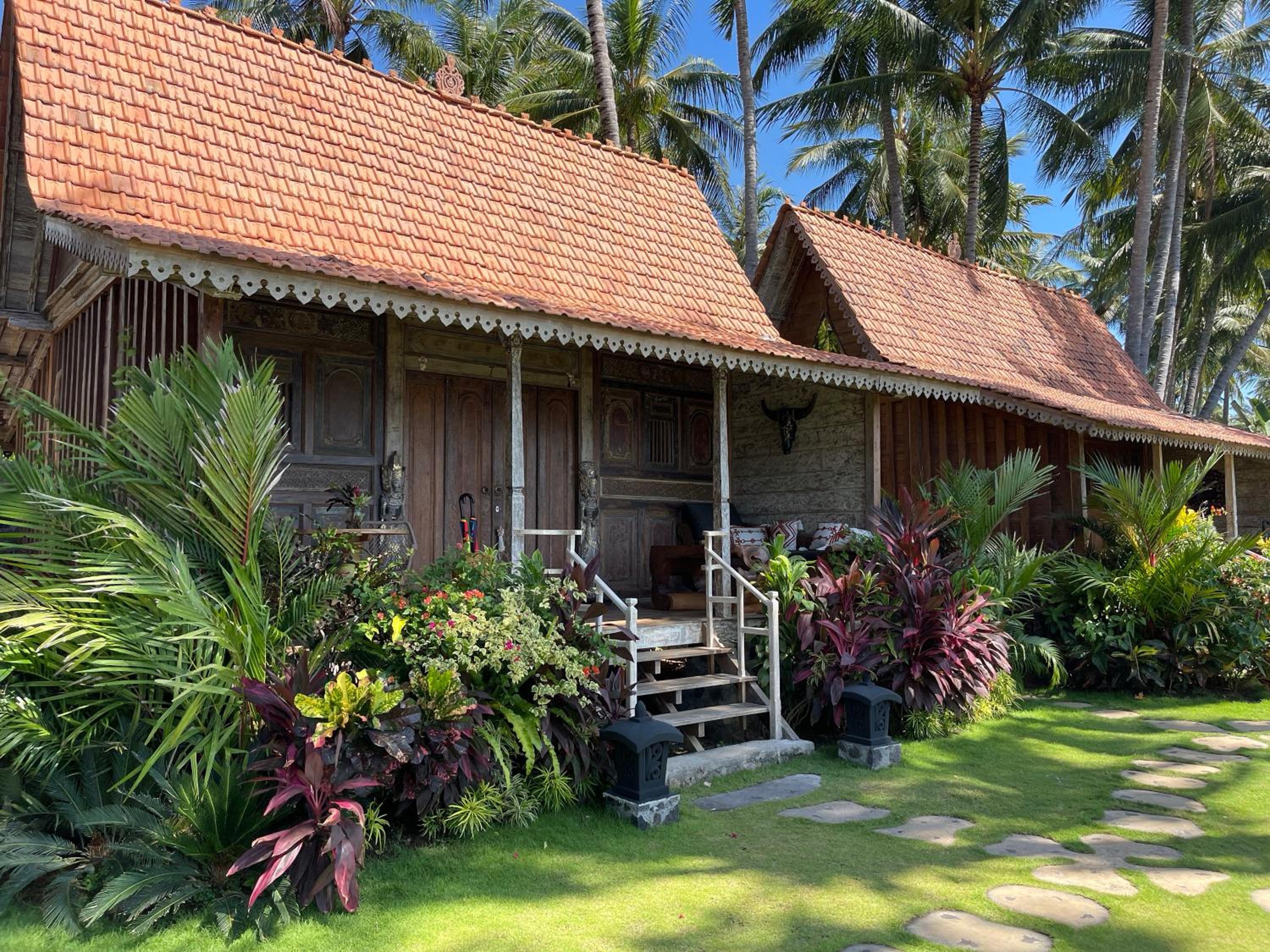 Bungalow with Sea View - Photo 12