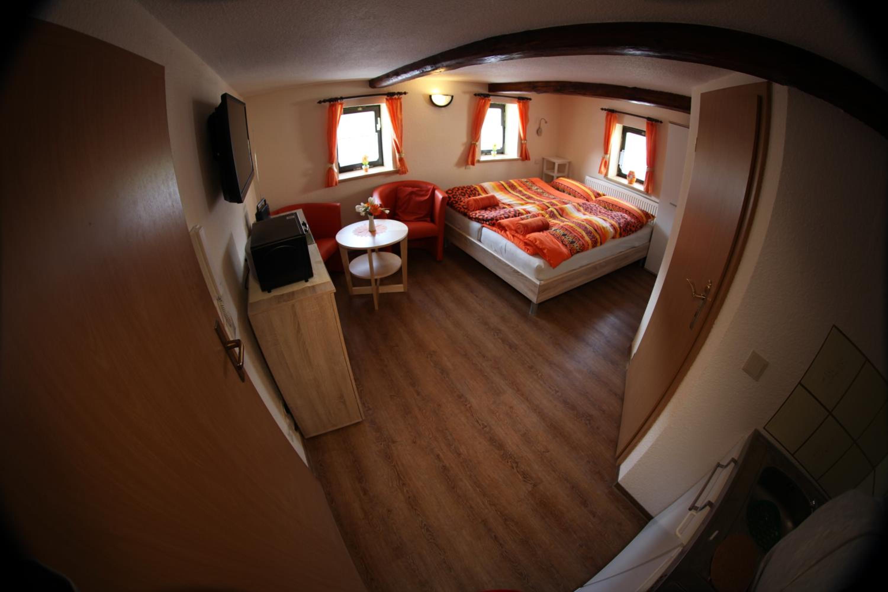 Double Room with Private Bathroom photo 1