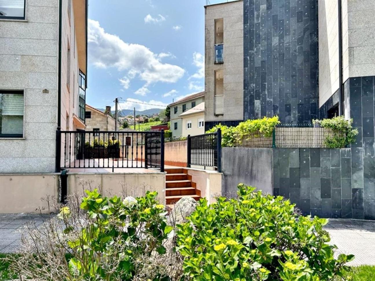 Apartment With Balcony photo 3