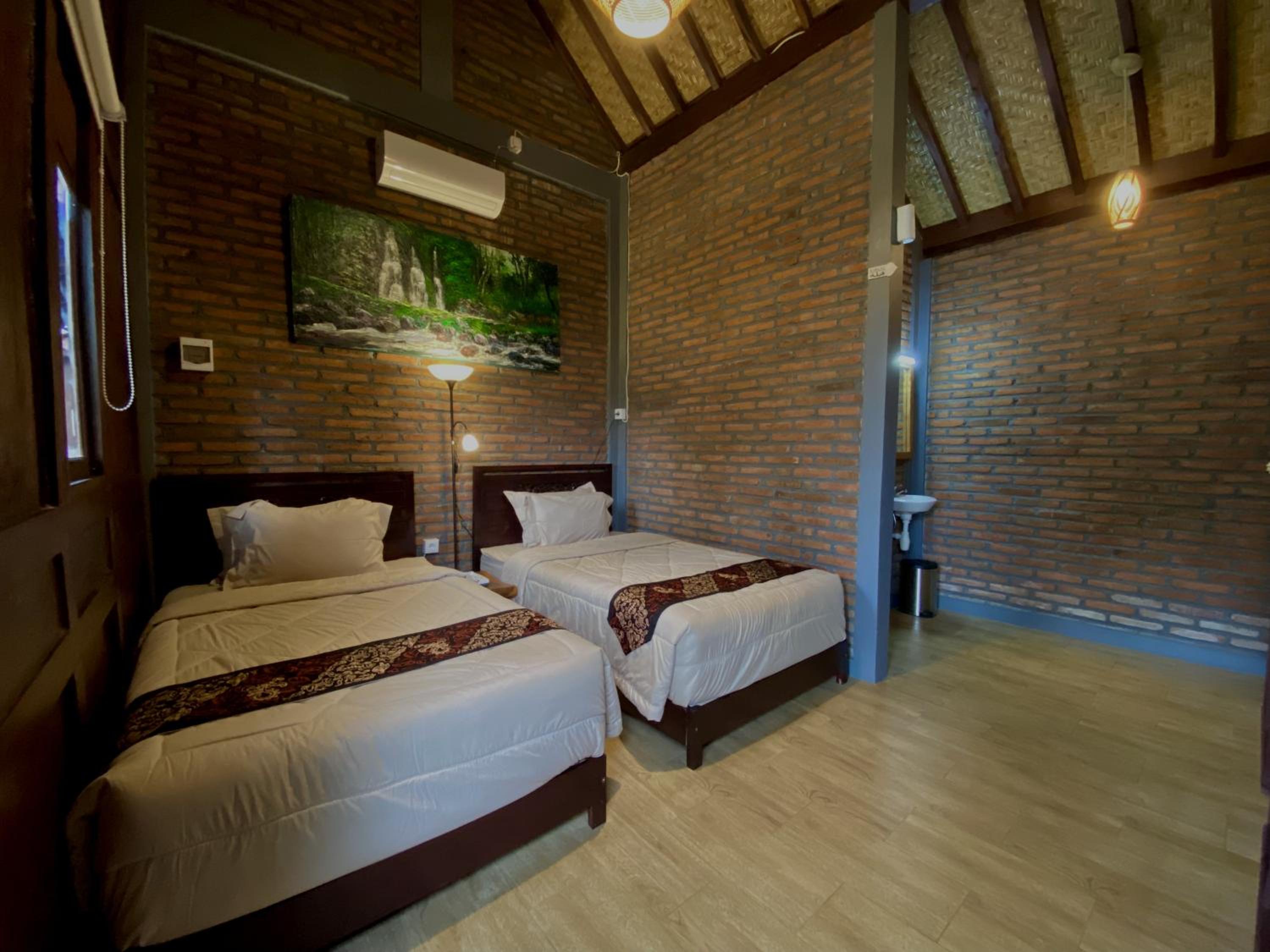 Deluxe Twin Room photo 2