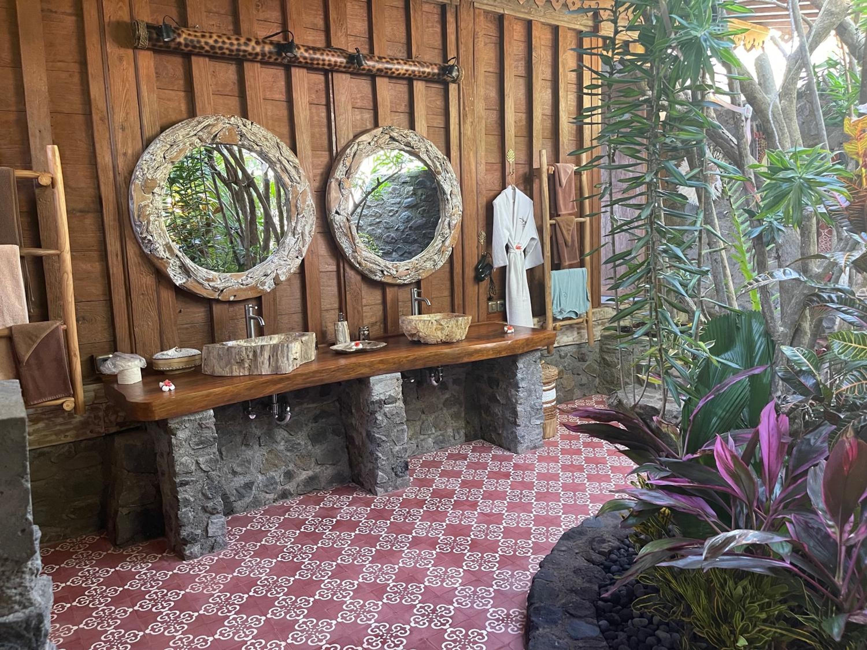 Bungalow with Sea View - Photo 15