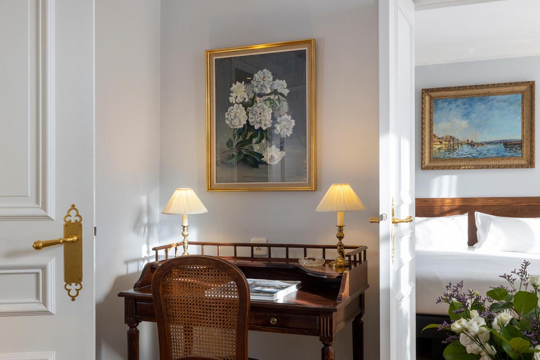 Suite with Terrace Littré - Photo 1