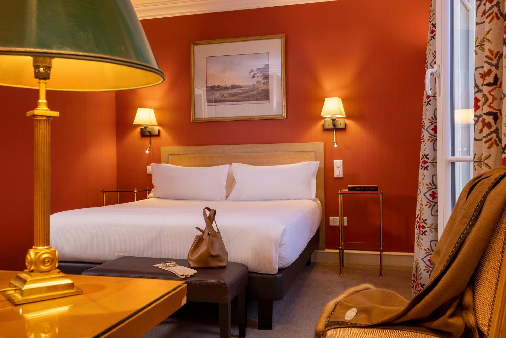 Superior Double Room with Terrace and Eiffel Tower View