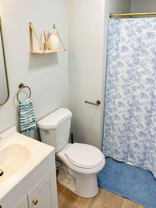 Three-Bedroom House photo 2