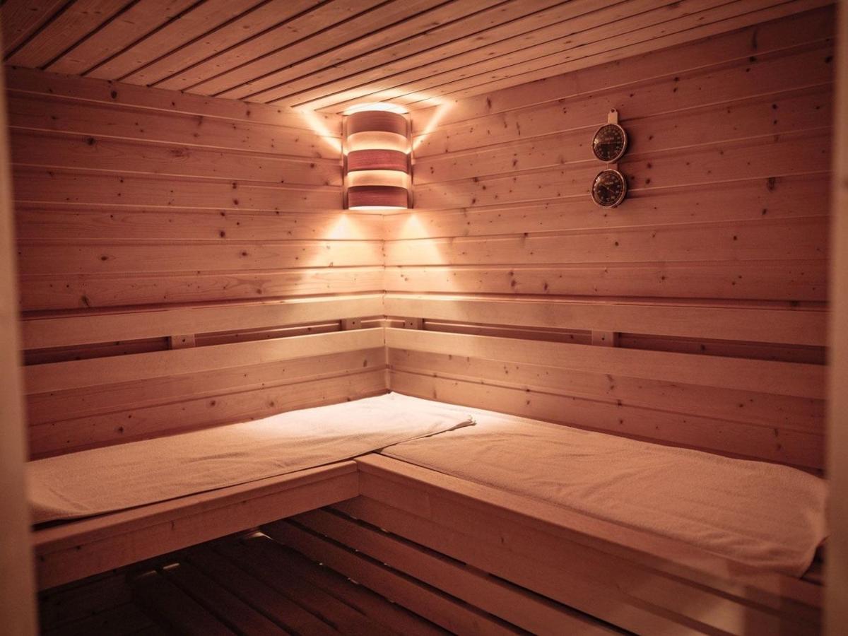 Standard Twin Room - Photo 6