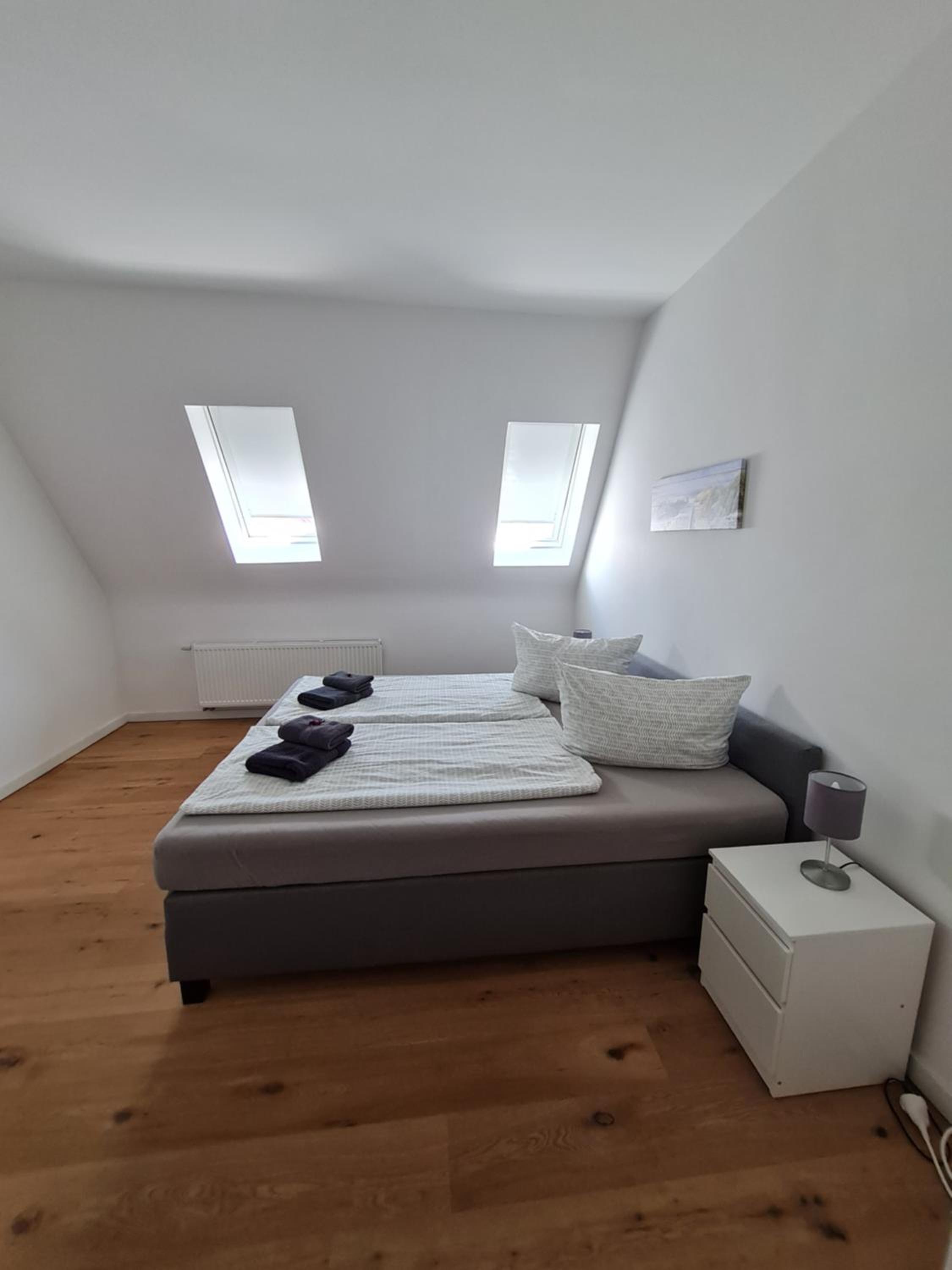 Apartment with Shower - Attic - Photo 2