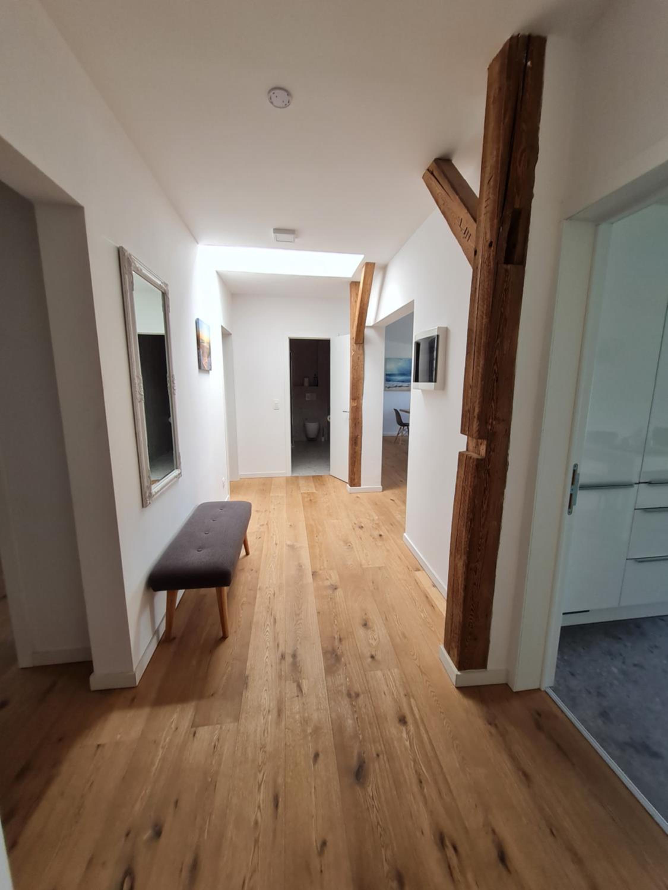 Apartment with Shower - Attic - Photo 5