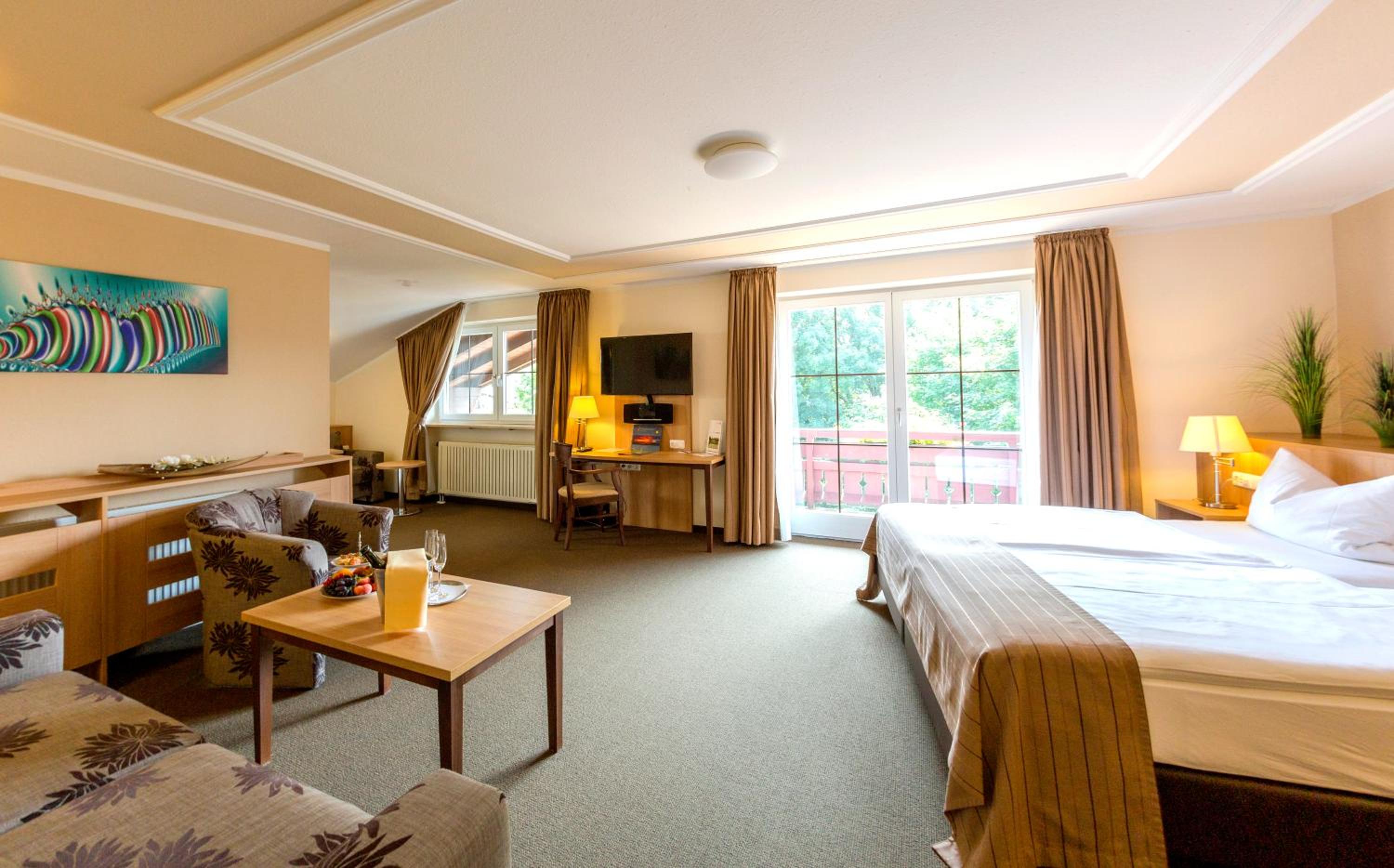 Deluxe Junior Suite - Photo 1