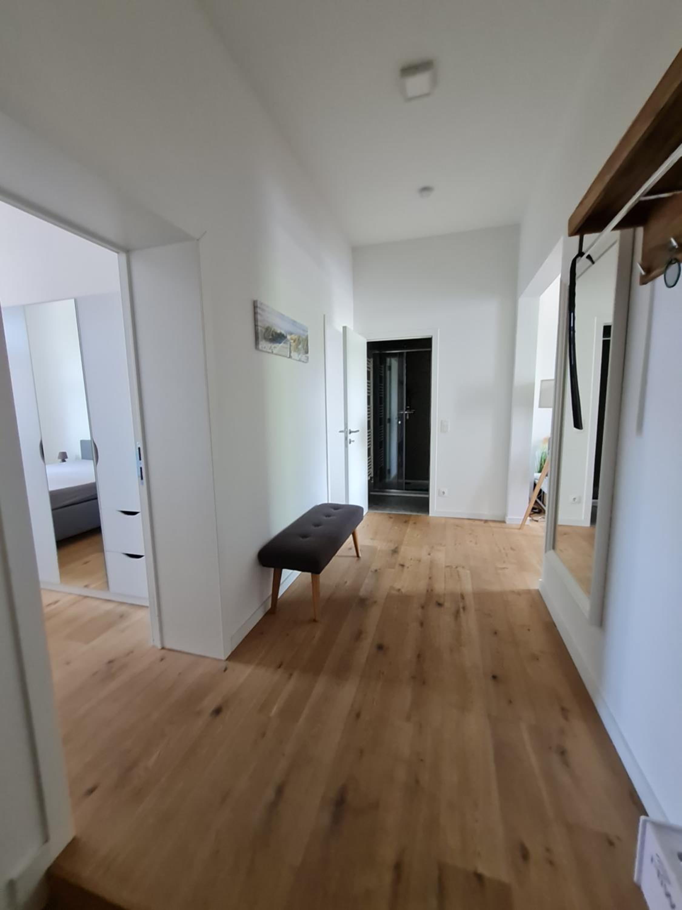 Apartment with Shower - Attic - Photo 8