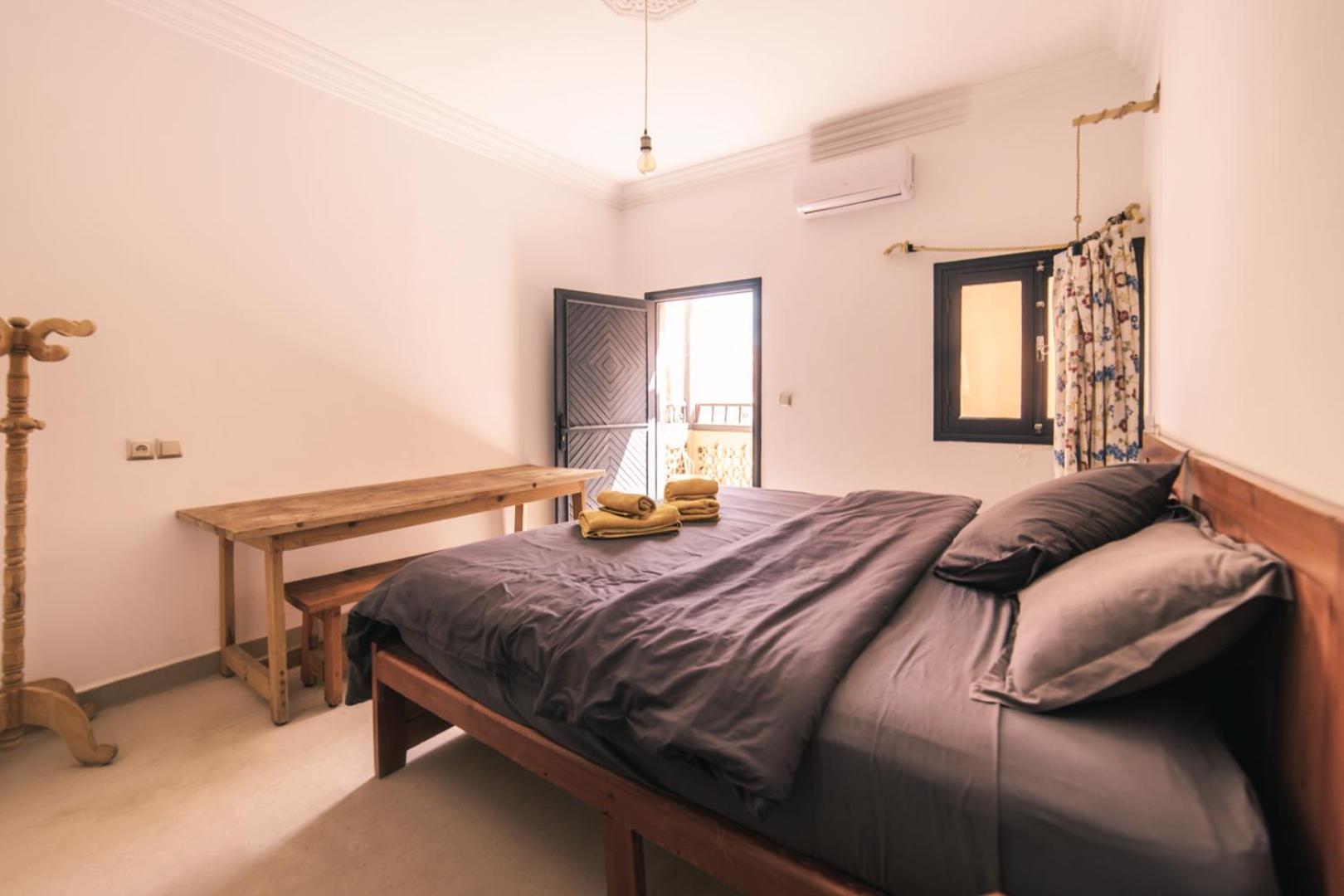 Double or Twin Room with Balcony - Photo 2