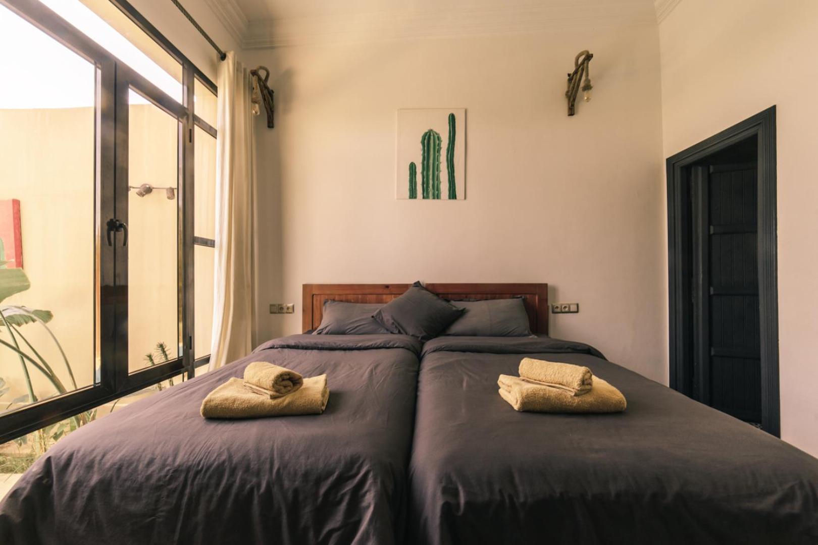 Double or Twin Room with Pool View - Photo 5