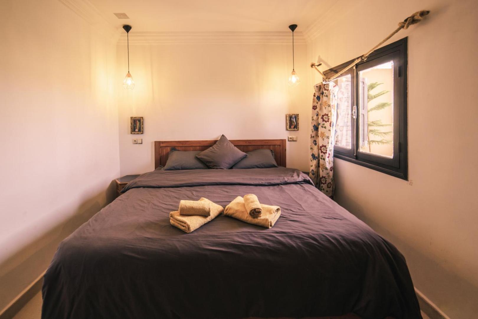 Double or Twin Room with Balcony - Photo 3