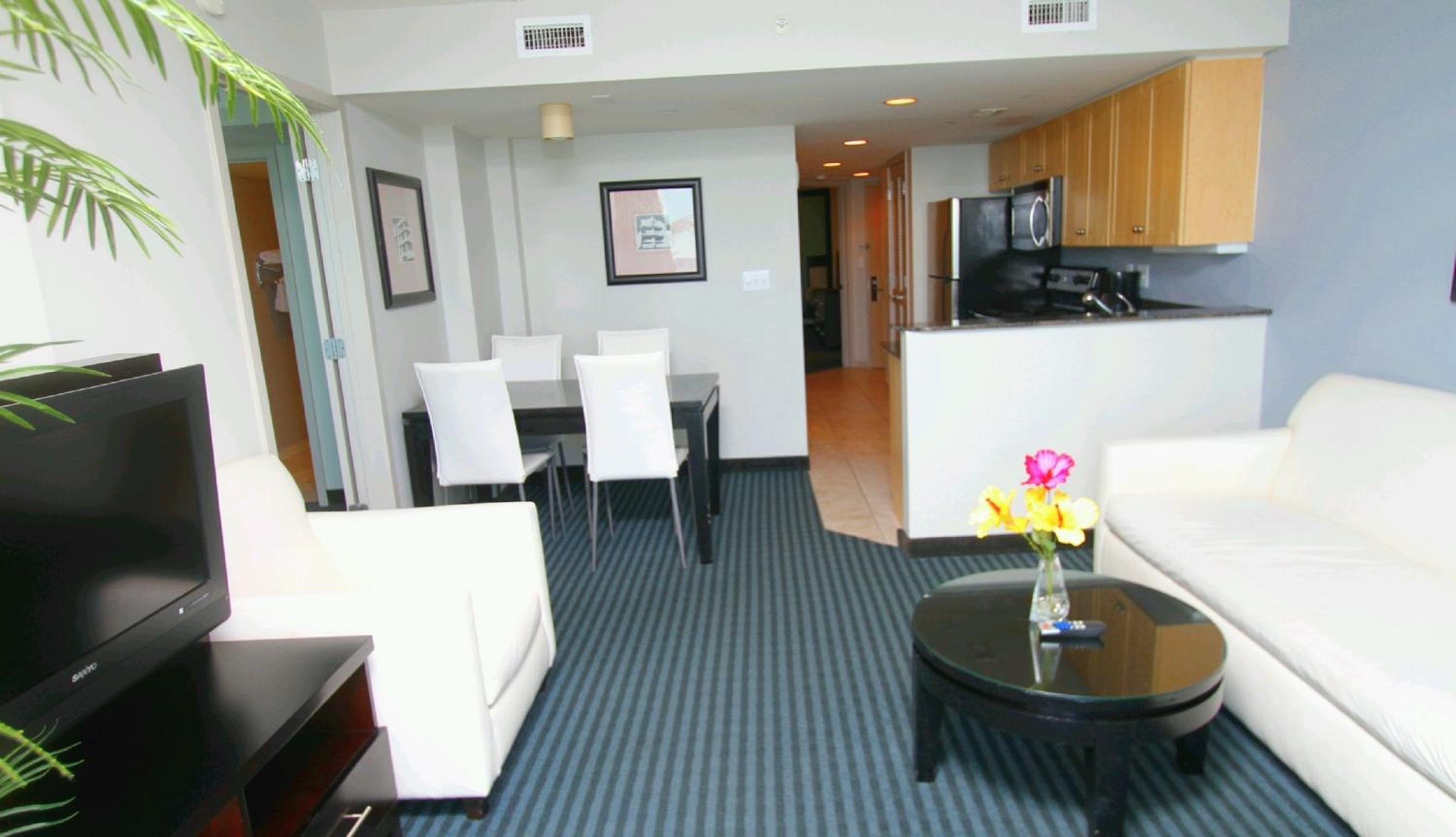 Two-Bedroom Suite with One King and Two Queen Beds - Ocean Front