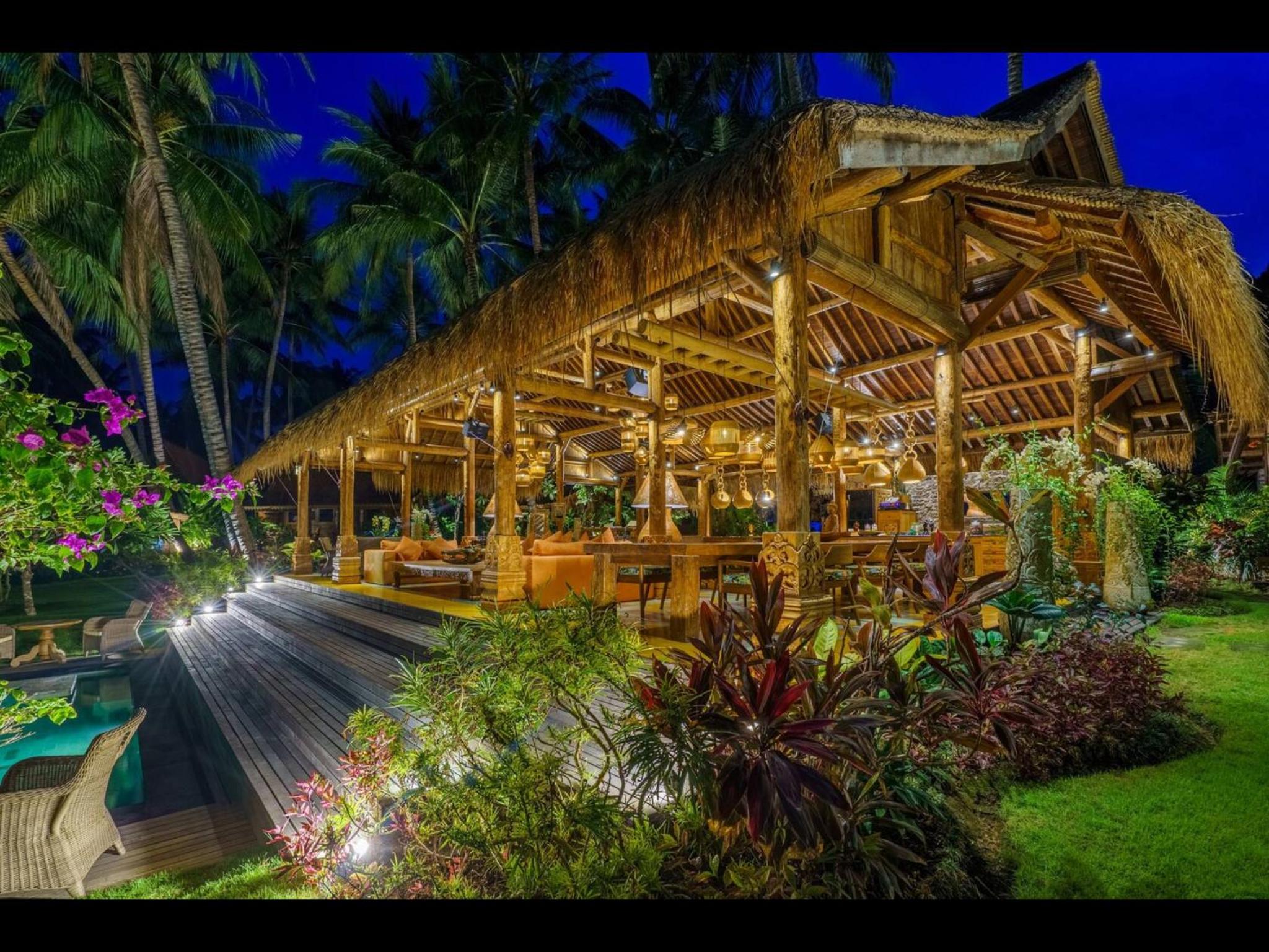 Bungalow - Water Front  - Photo 38