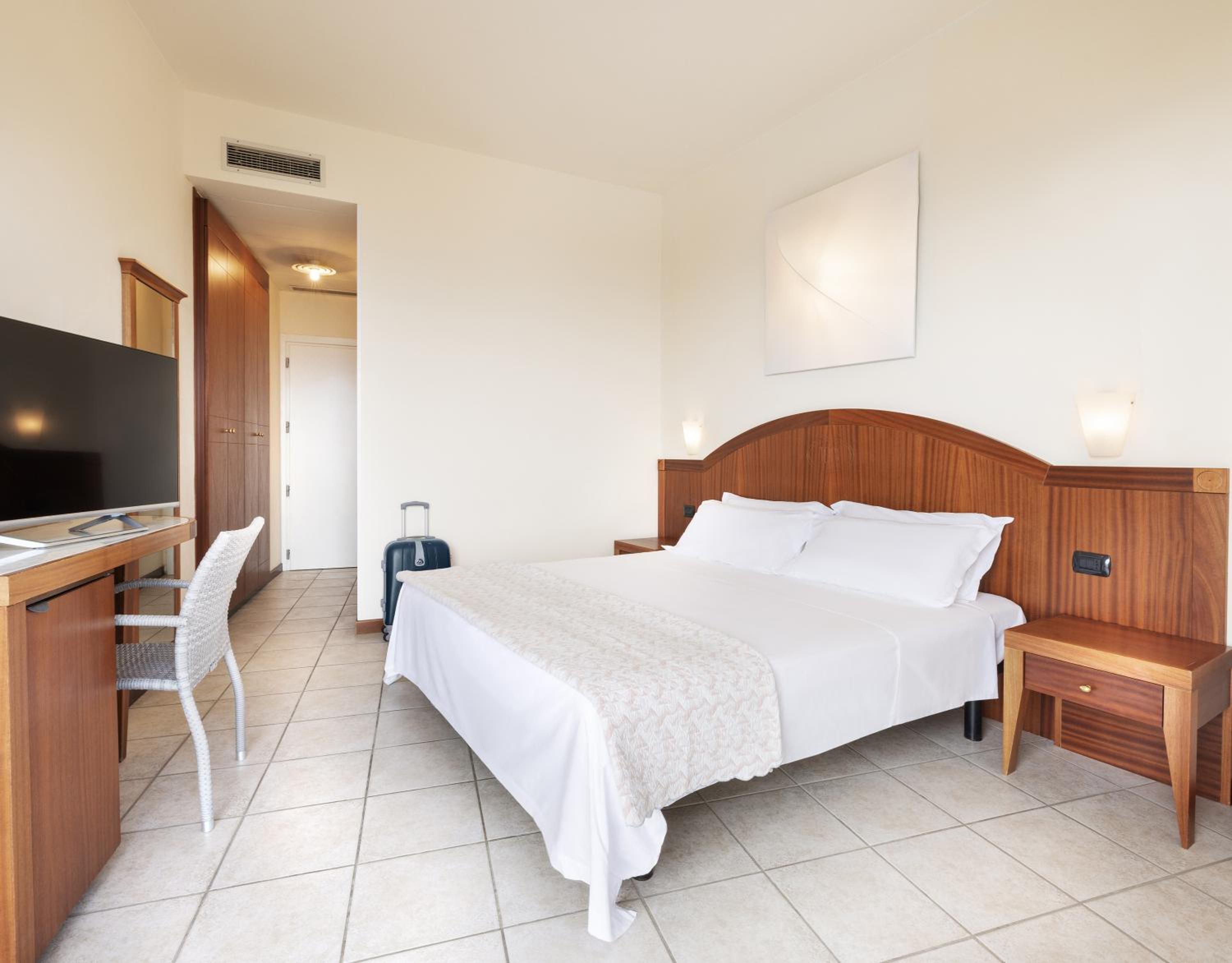 Large Double Room photo 1