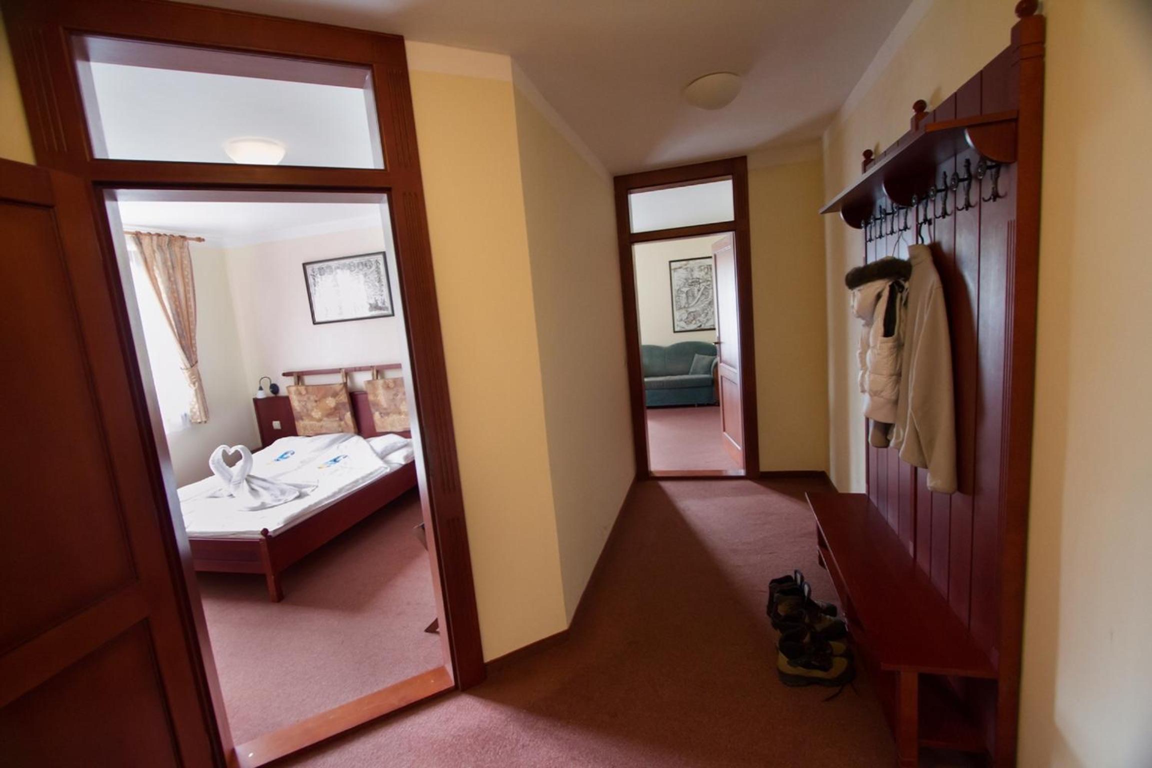 Suite - Photo 10