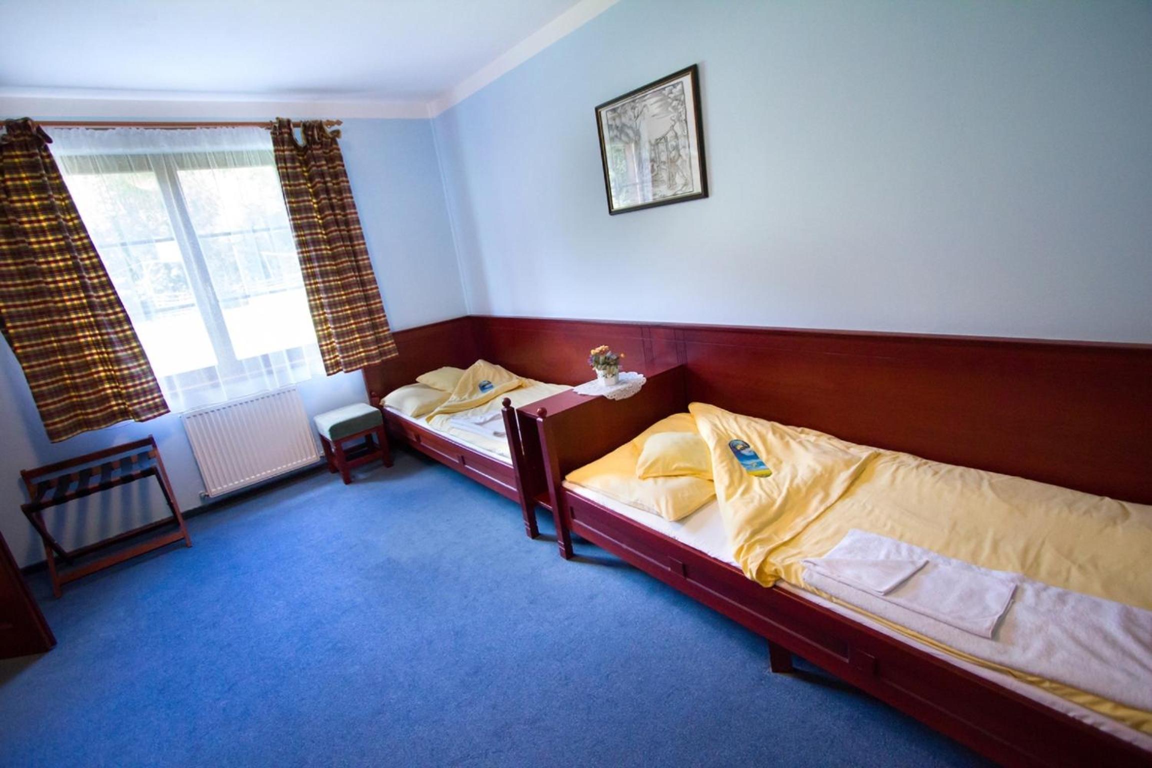 Twin Room - Disability Access - Photo 1