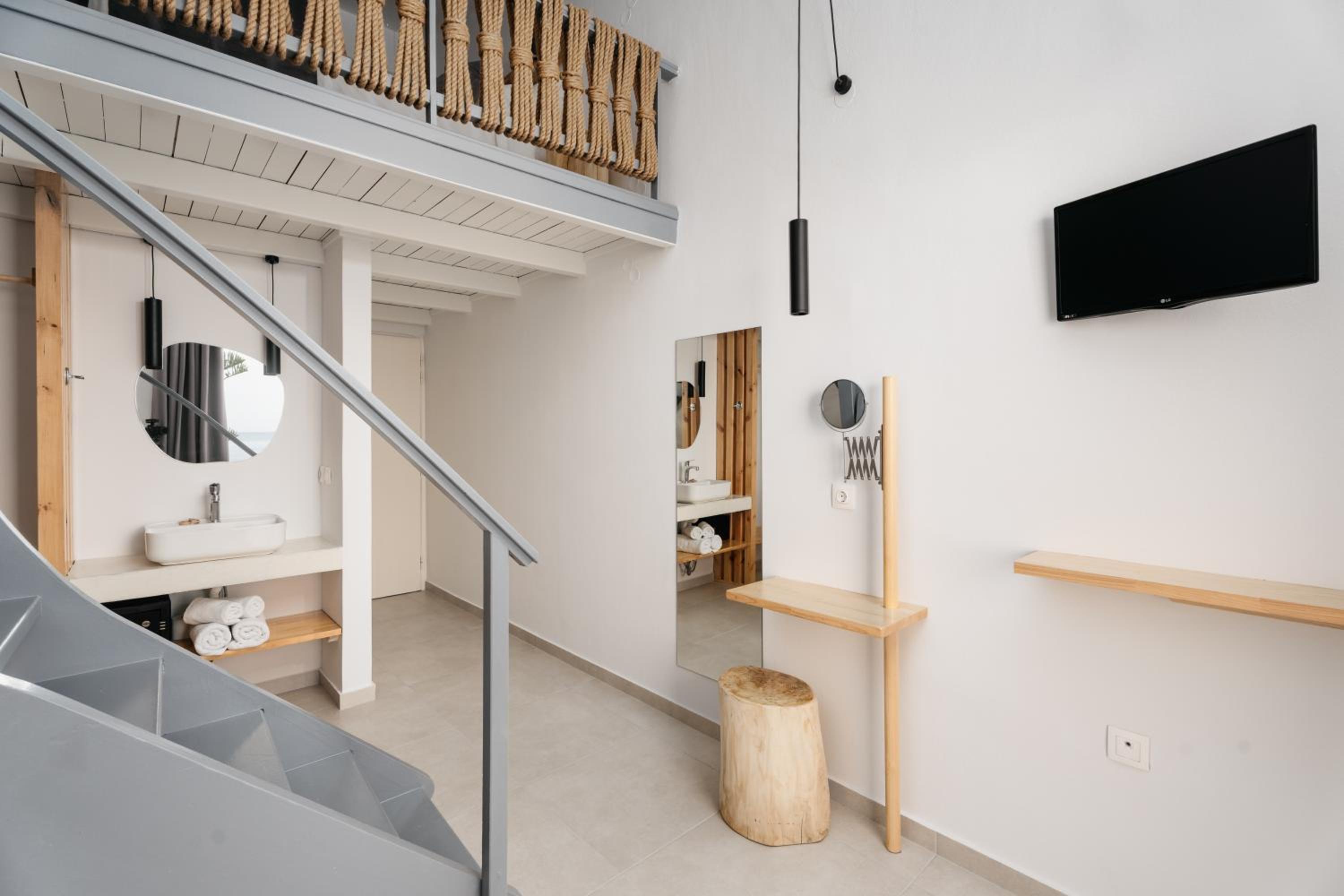 Family Apartment with Sea View