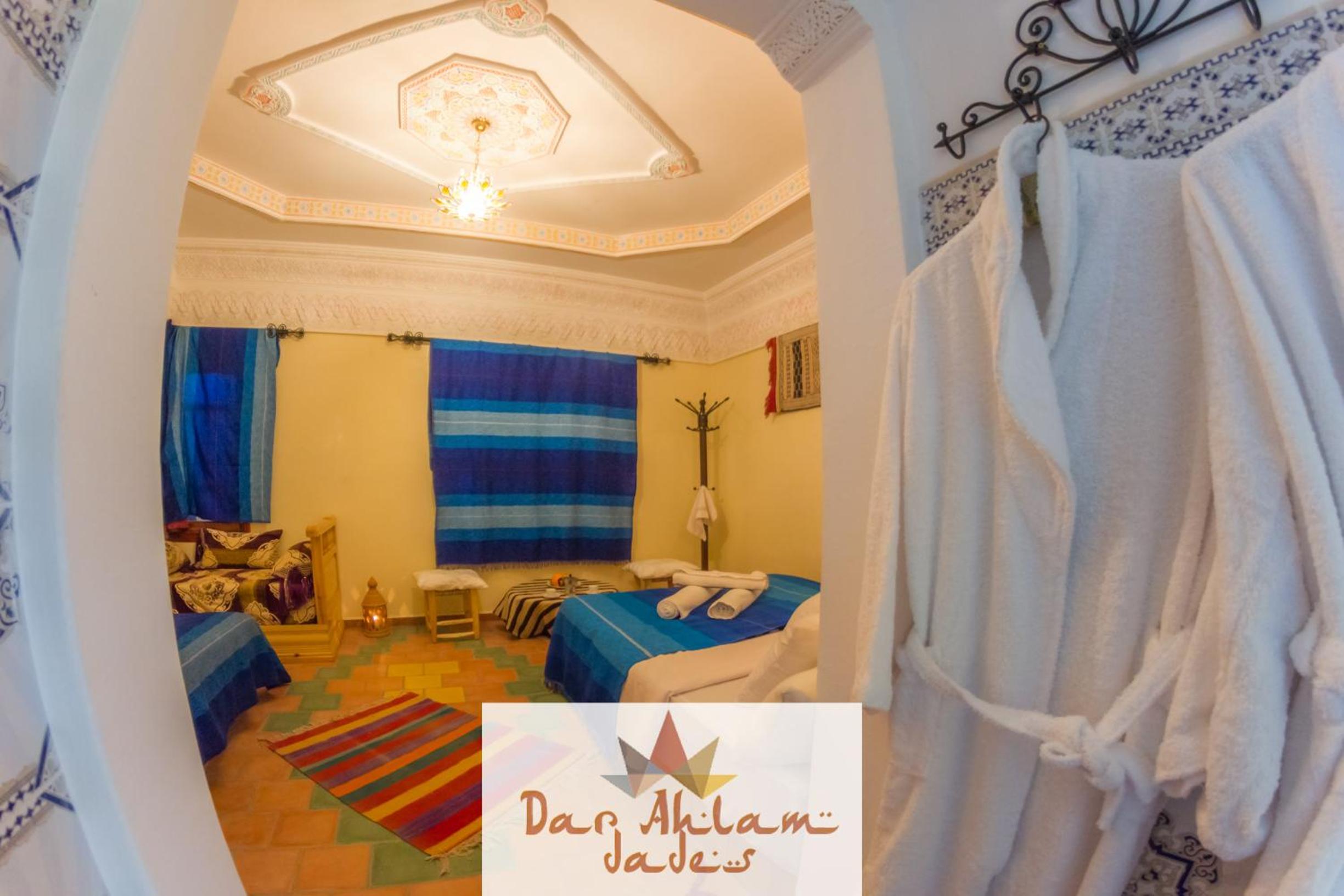 Deluxe Double Room with Shower - Photo 6