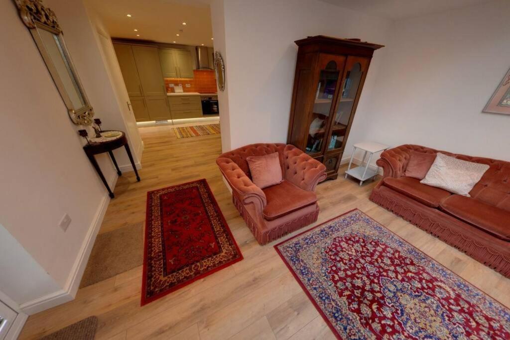 Three-Bedroom House photo 2