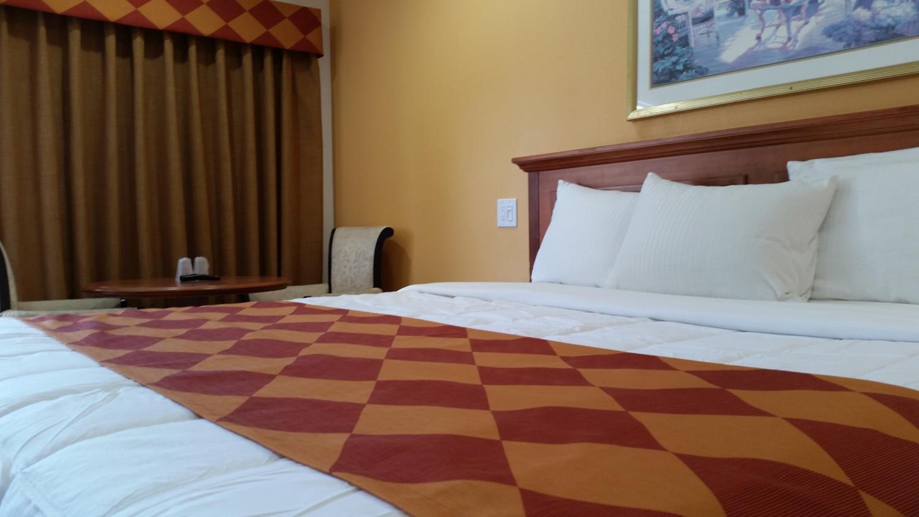 Deluxe King Room photo 3