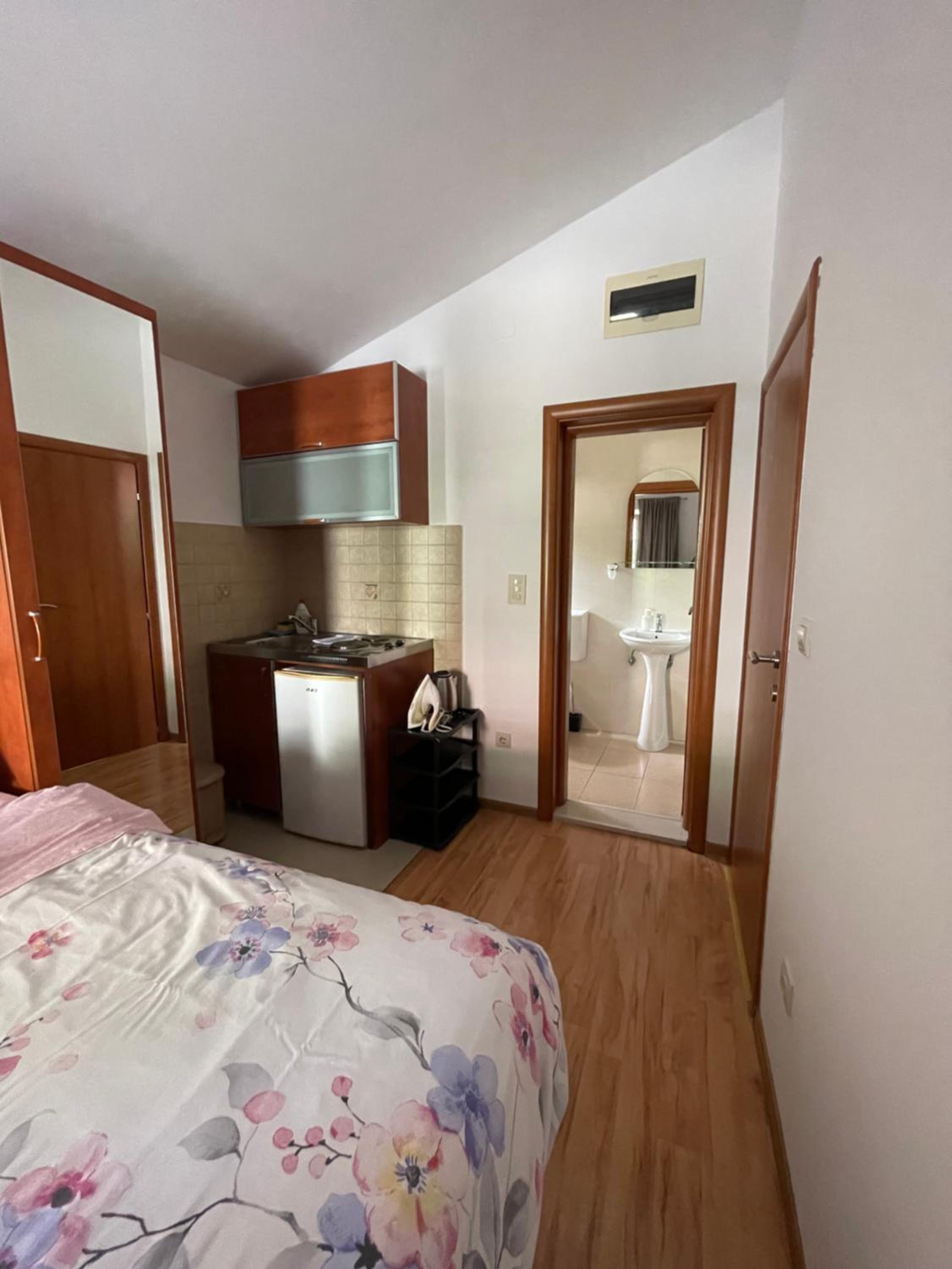 Studio Apartment photo 2