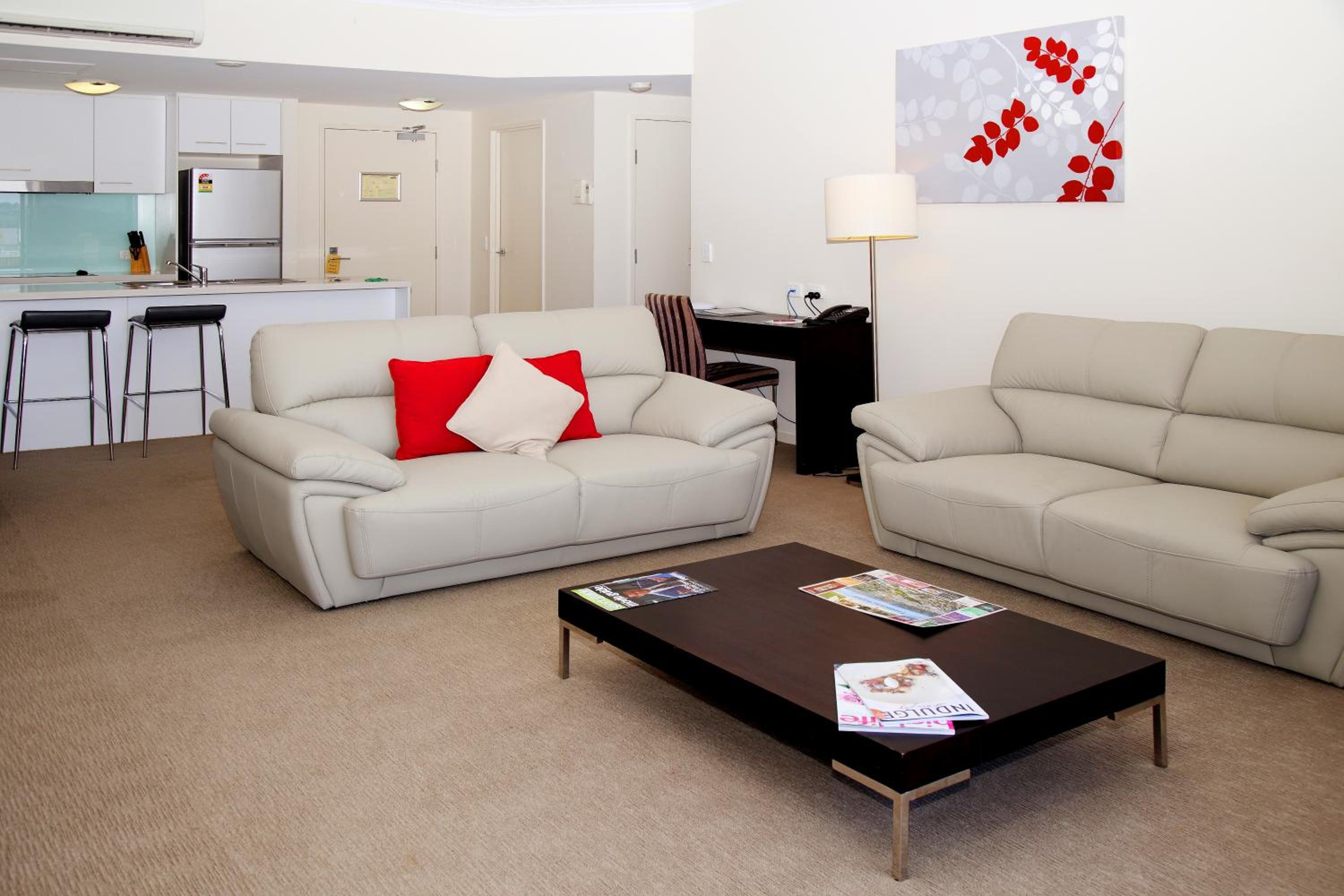 One-Bedroom Apartment - Photo 3