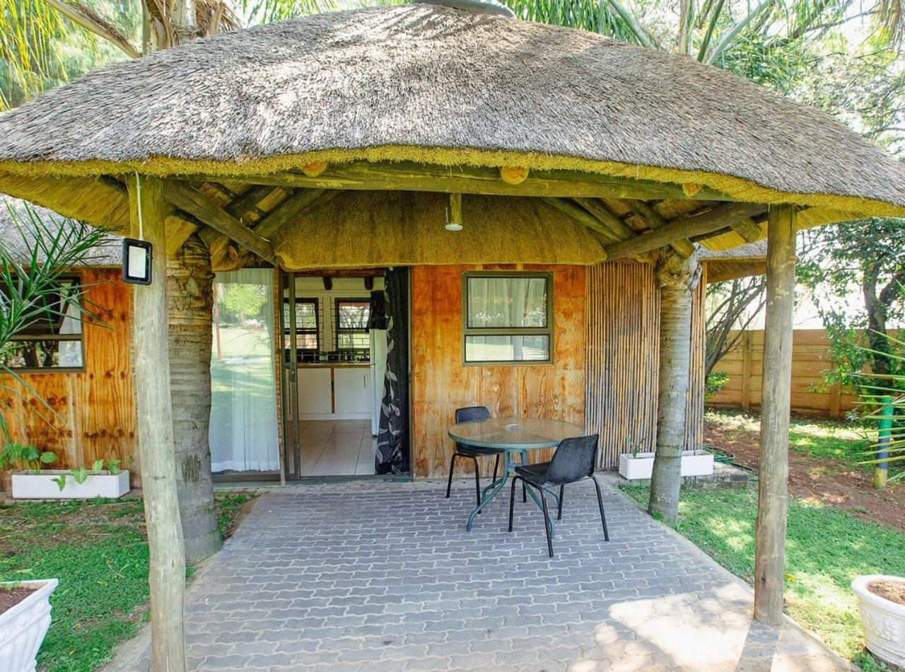 Bungalow with Garden View photo 2