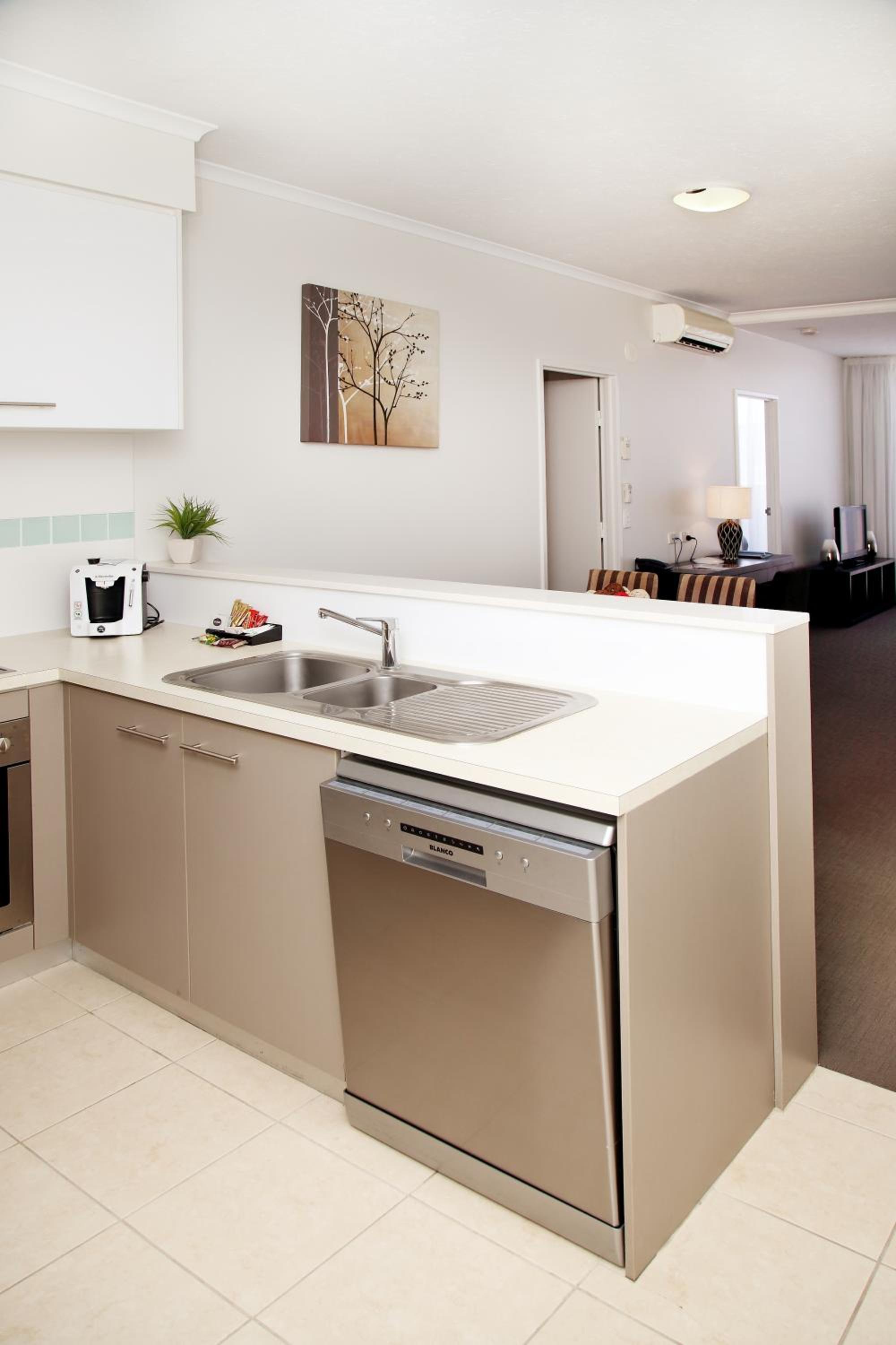 One-Bedroom Apartment - Photo 6