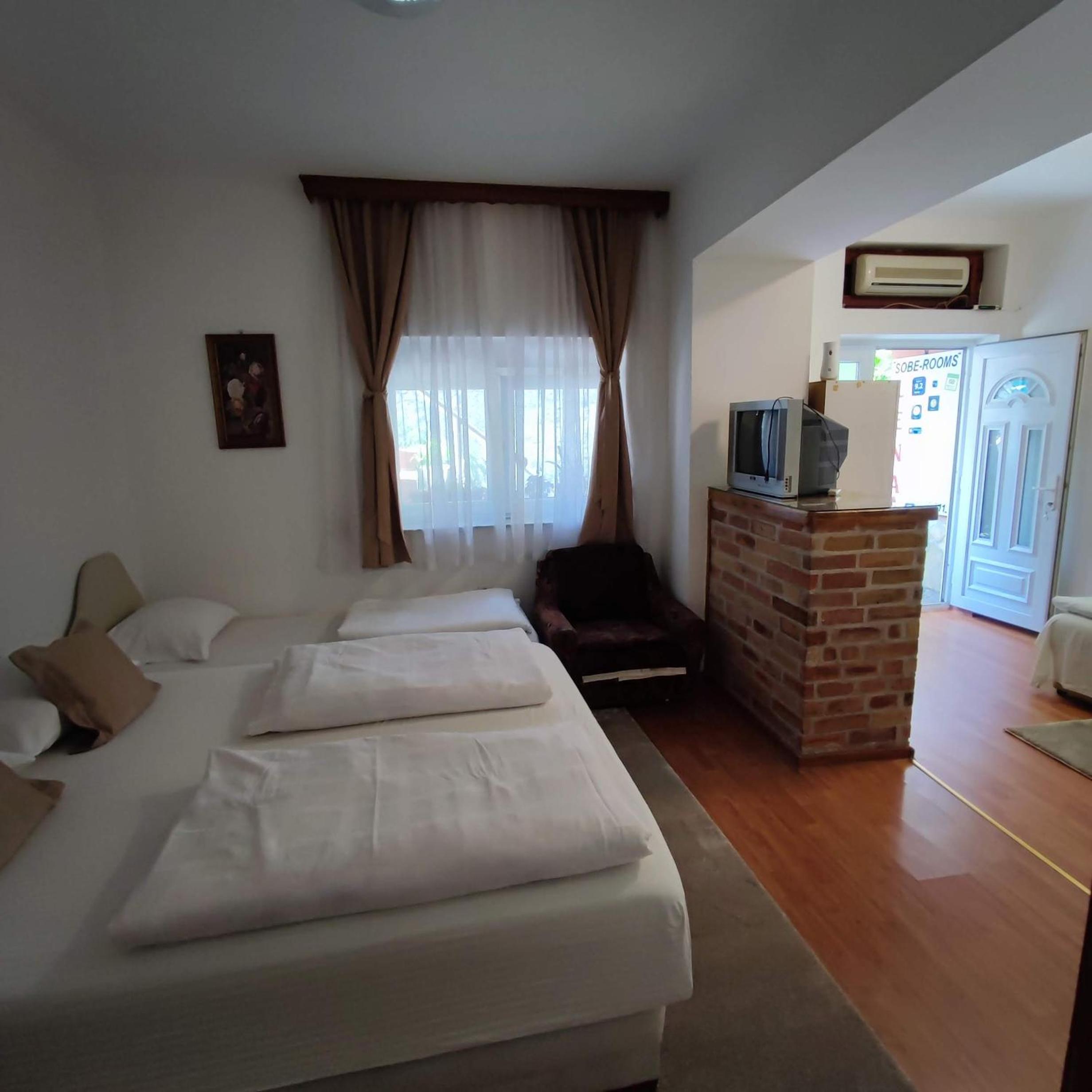 Family Room photo 1