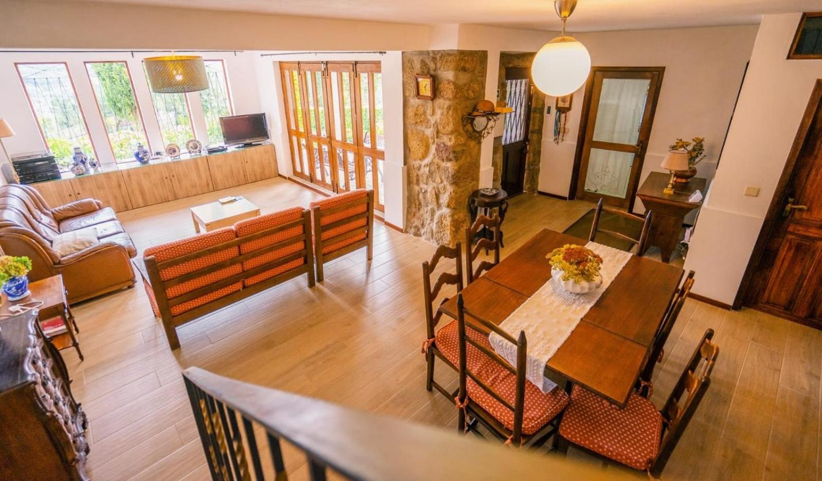 Three-Bedroom House photo 3