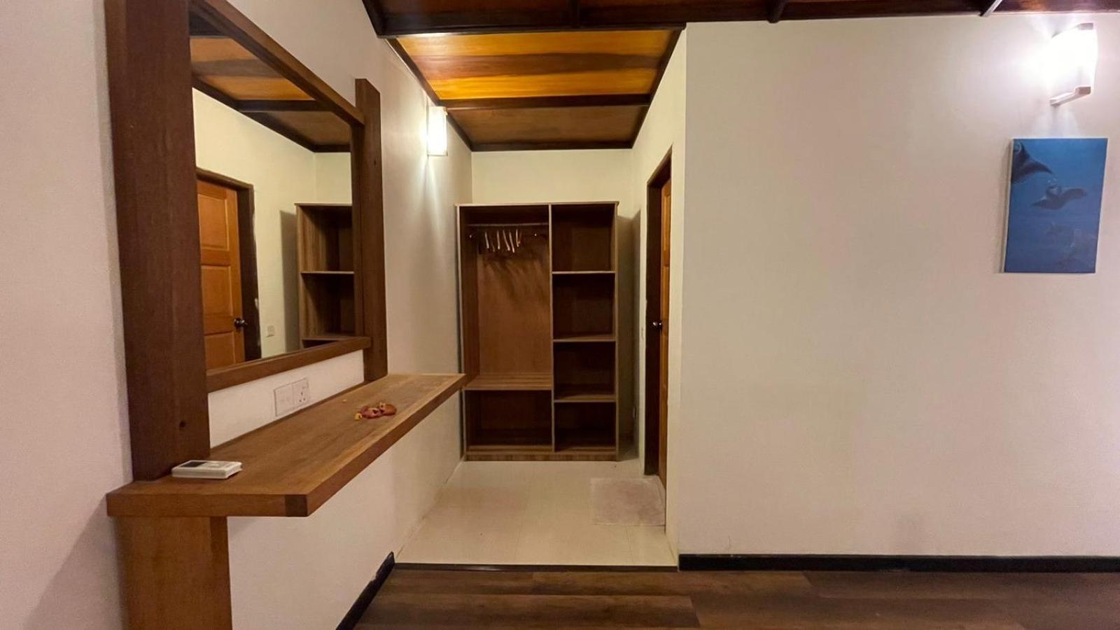 Family Room - Photo 12