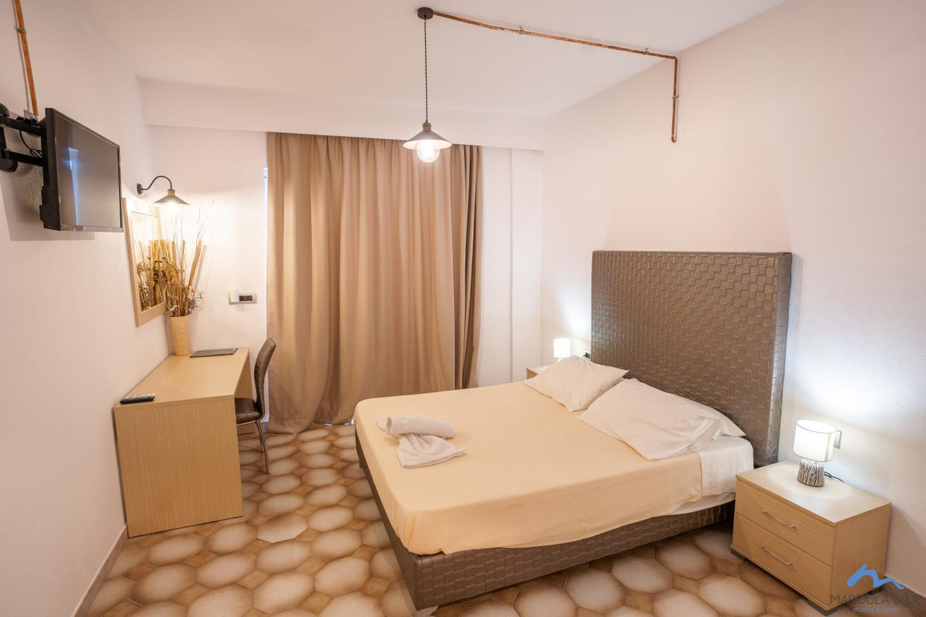Deluxe Double Room with Shower