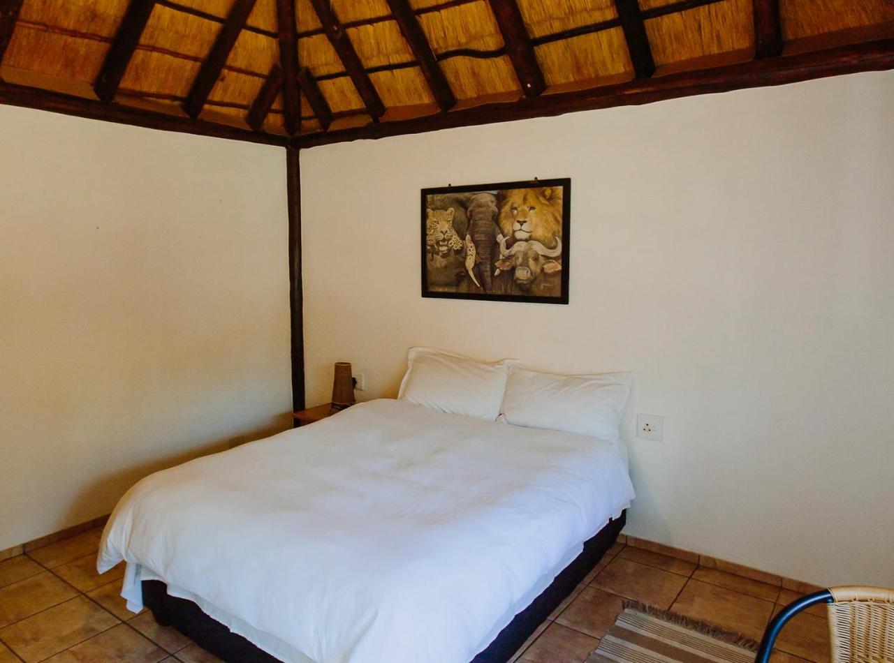 Budget Double Room photo 3