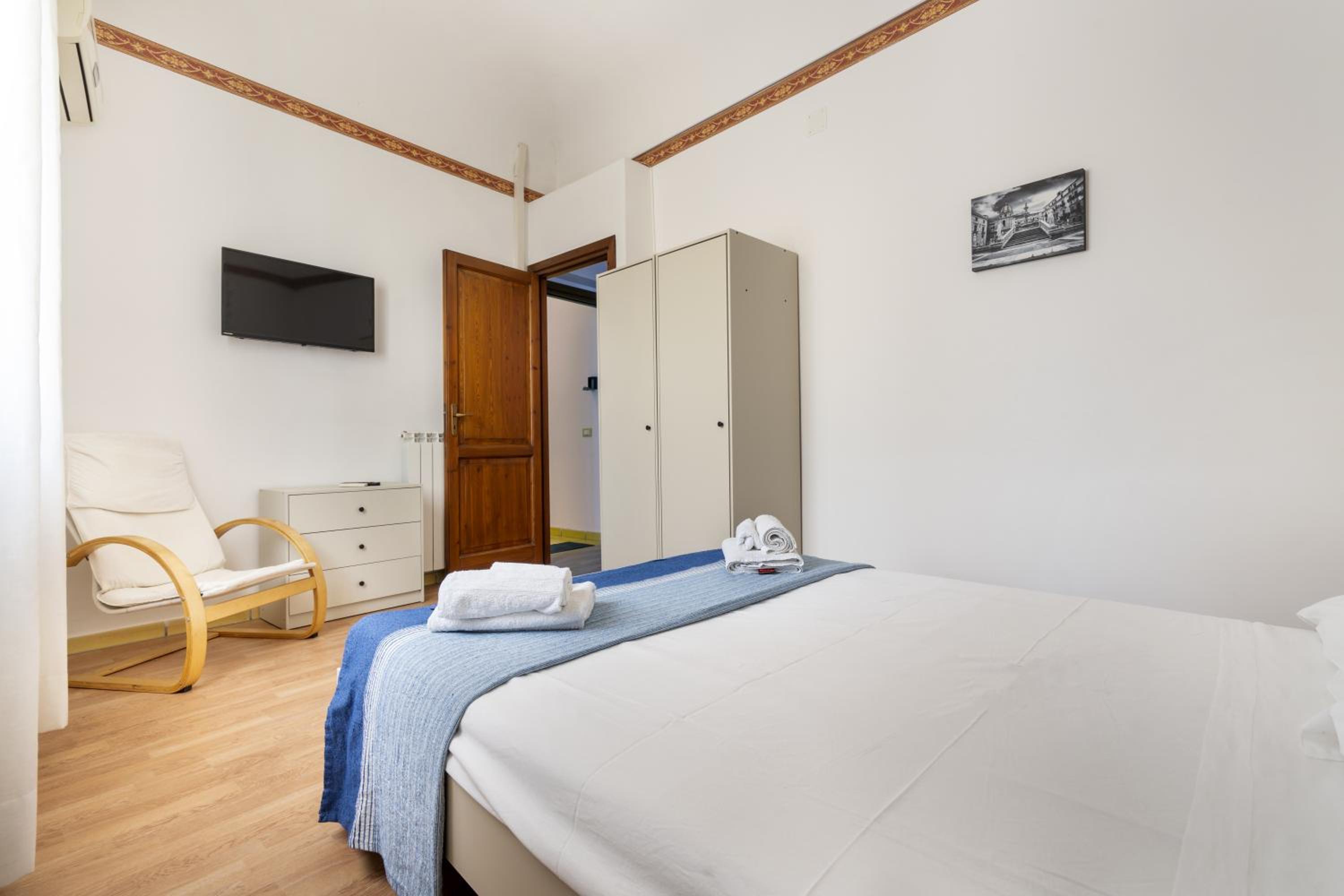 One-Bedroom Apartment (3 Adults) photo 2