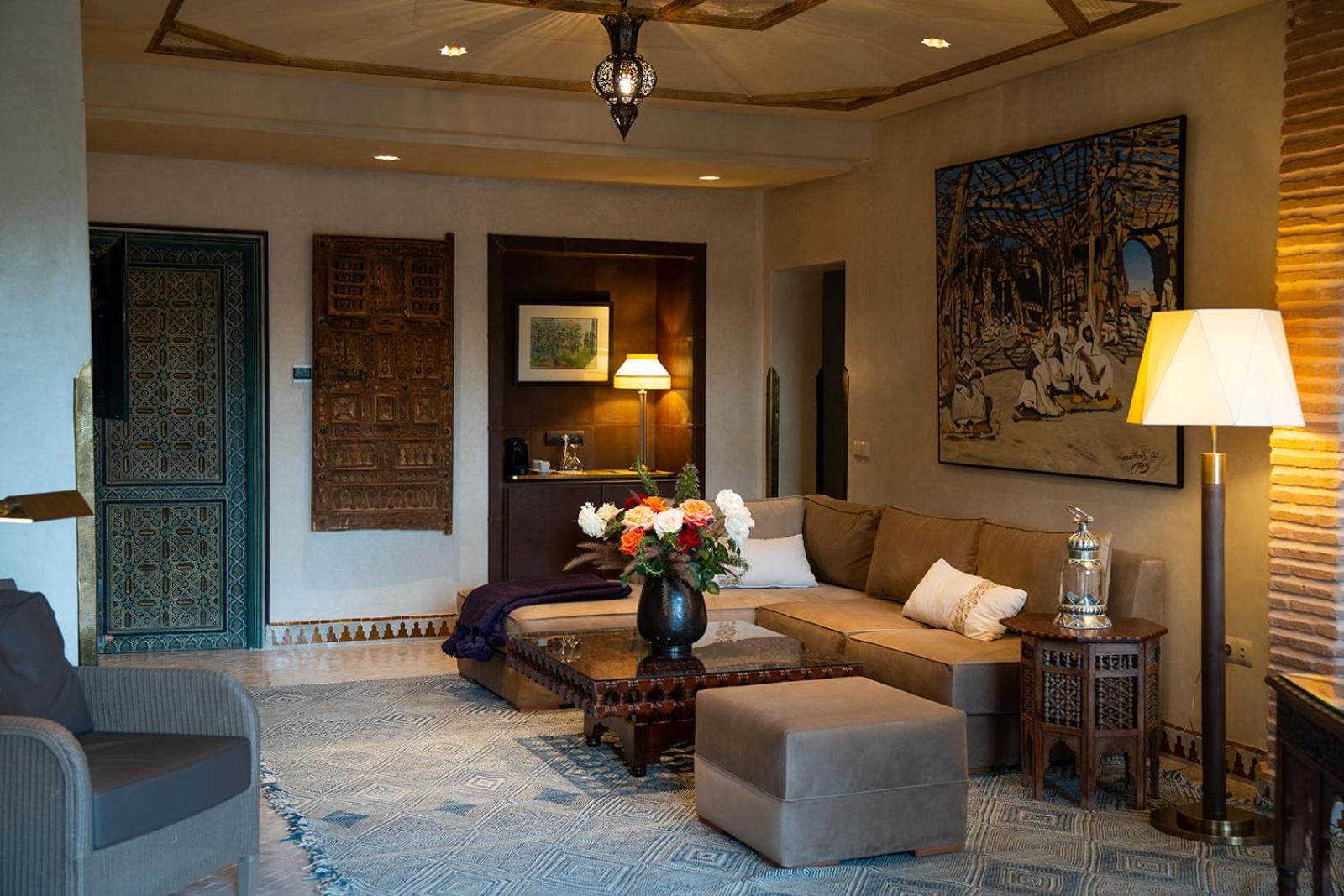 Villa with Private Pool - Photo 9