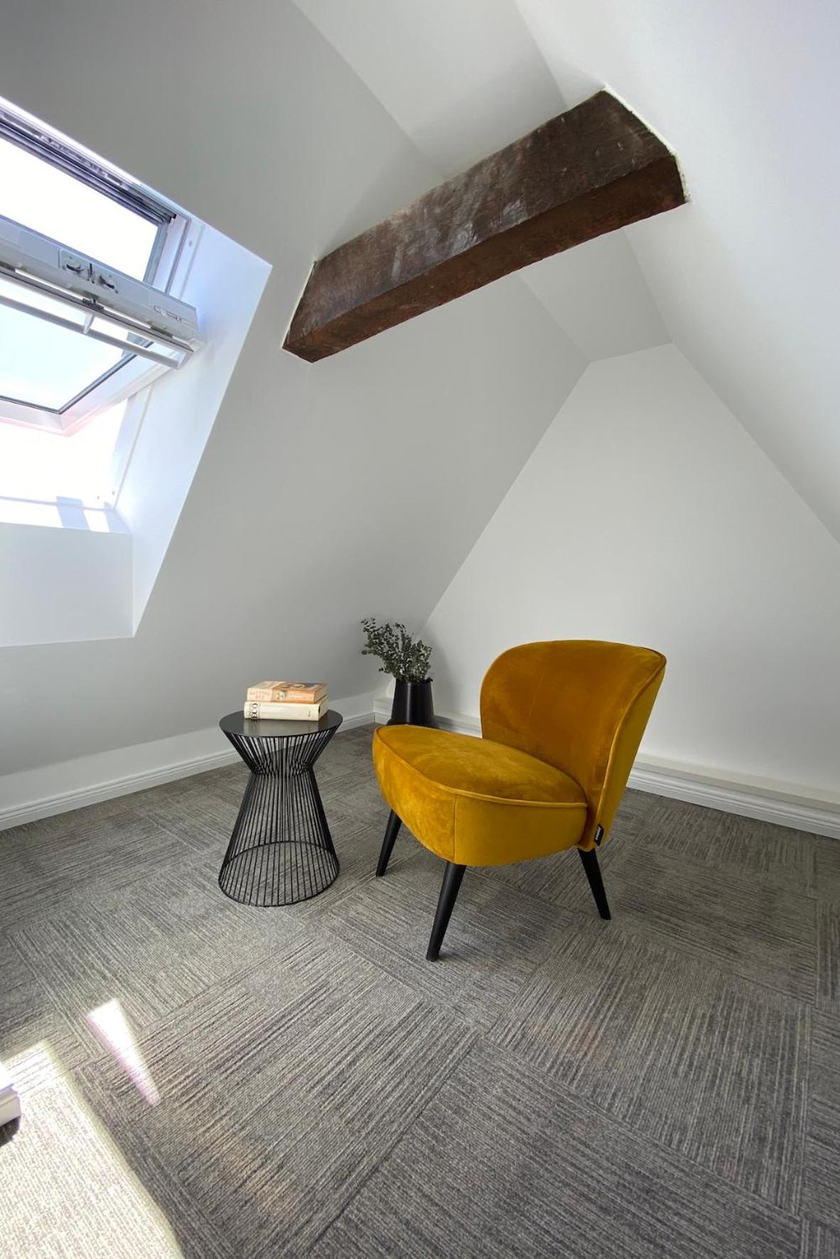 Apartment with Balcony - Photo 18
