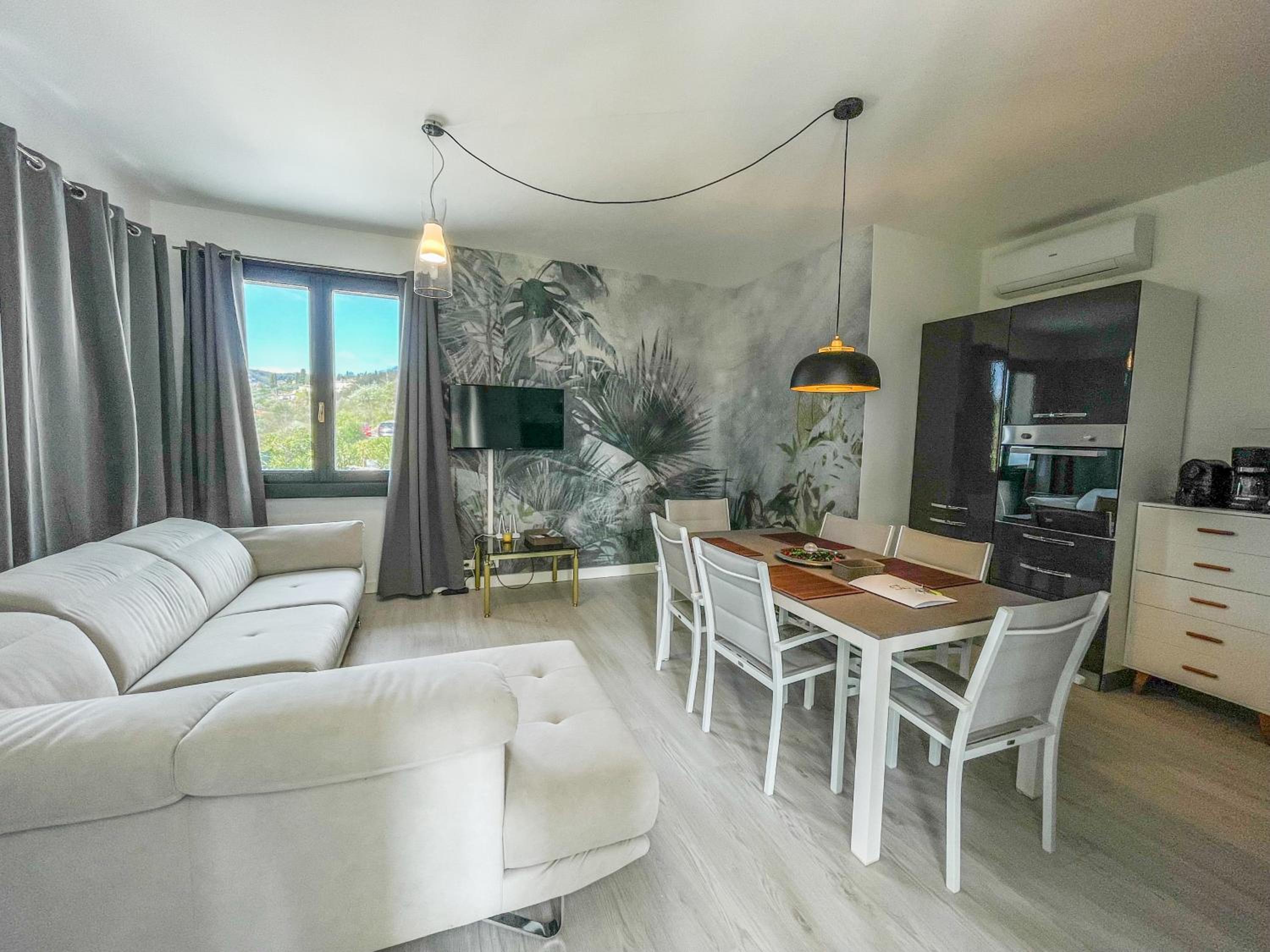 Superior Apartment