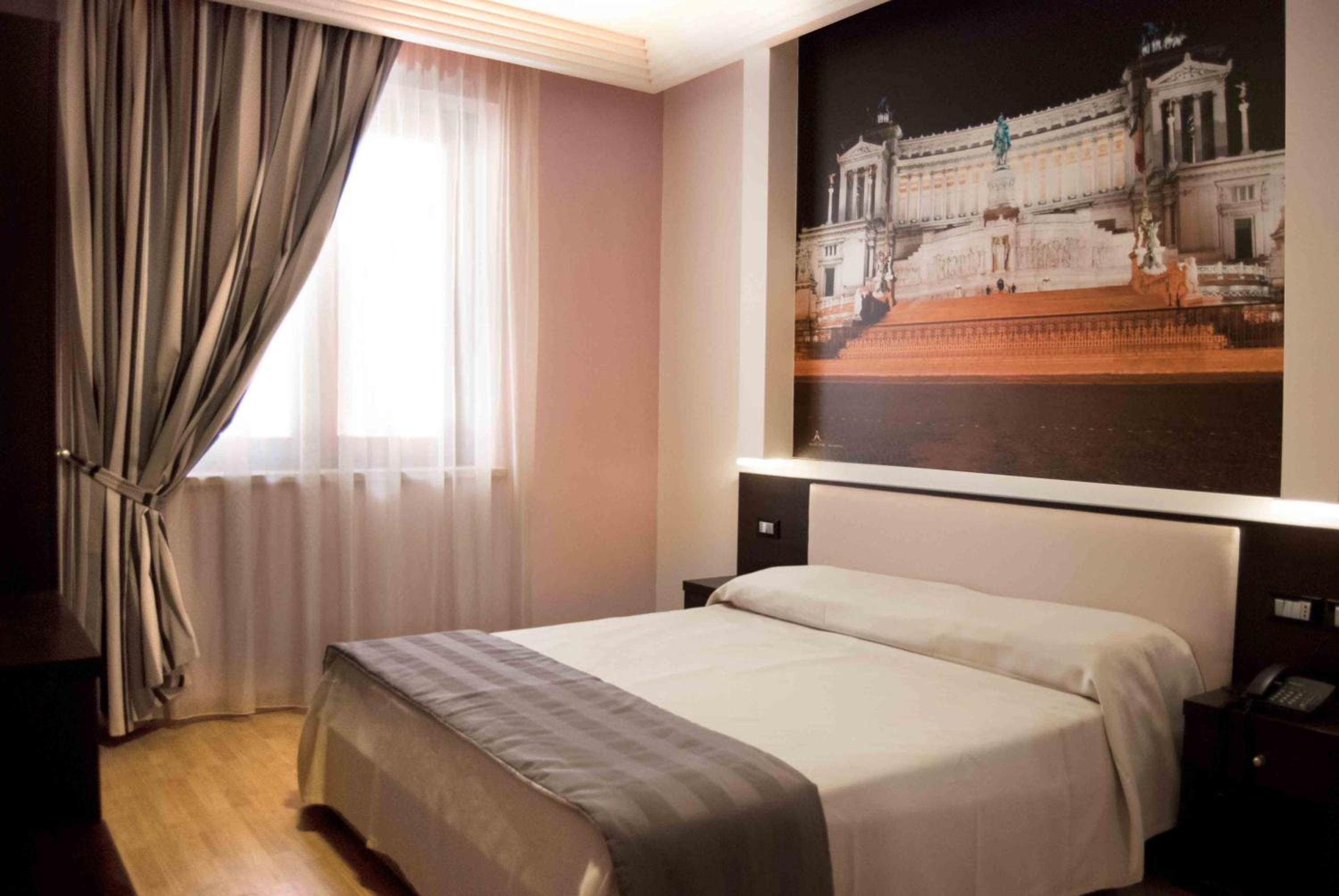 Double Room - Photo 1