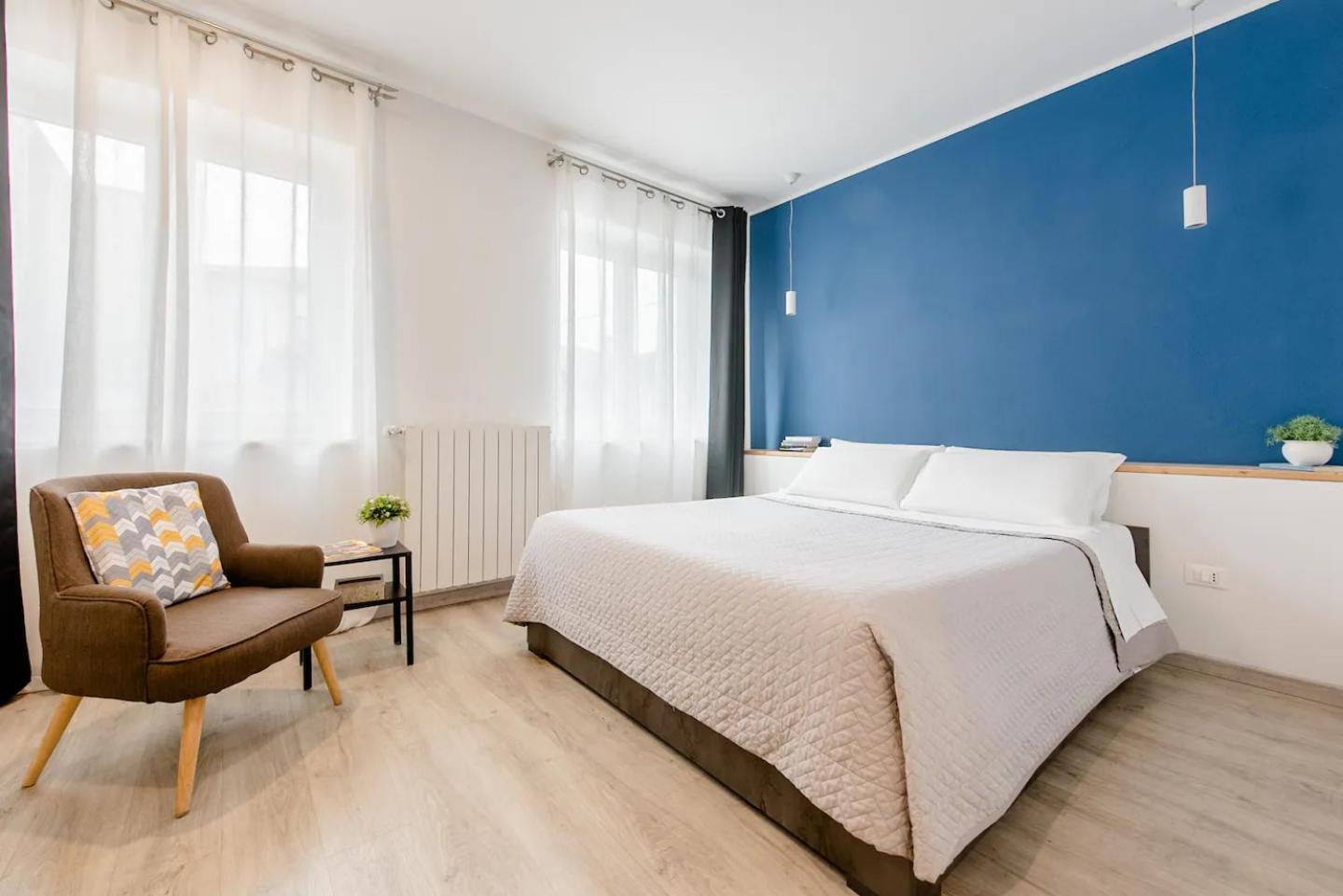 Deluxe Double Room with Shower