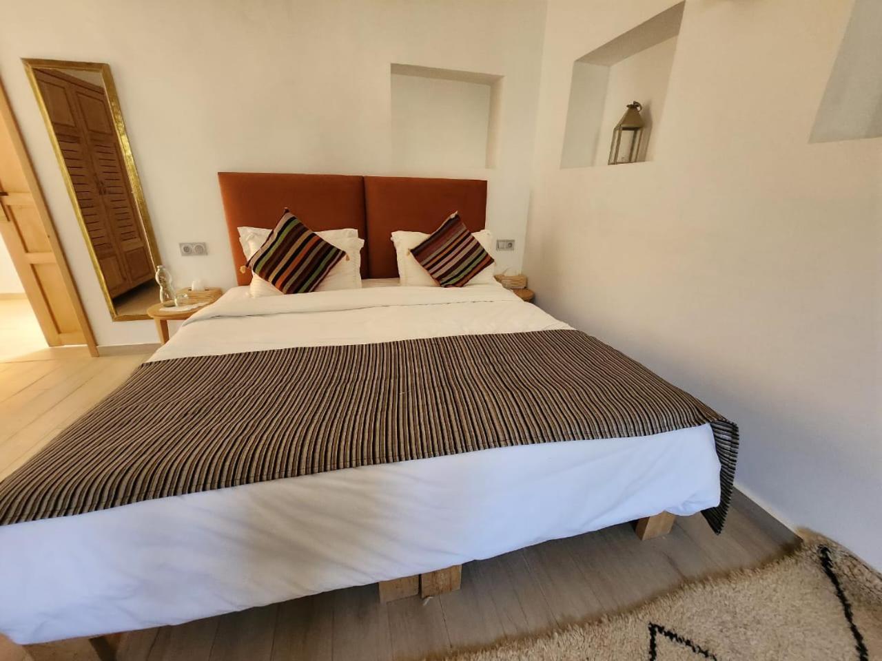 Double or Twin Room with Mountain View photo 3