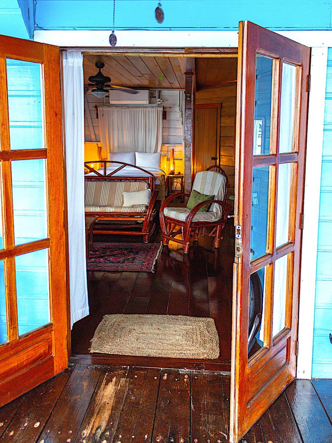 Deluxe Queen Suite