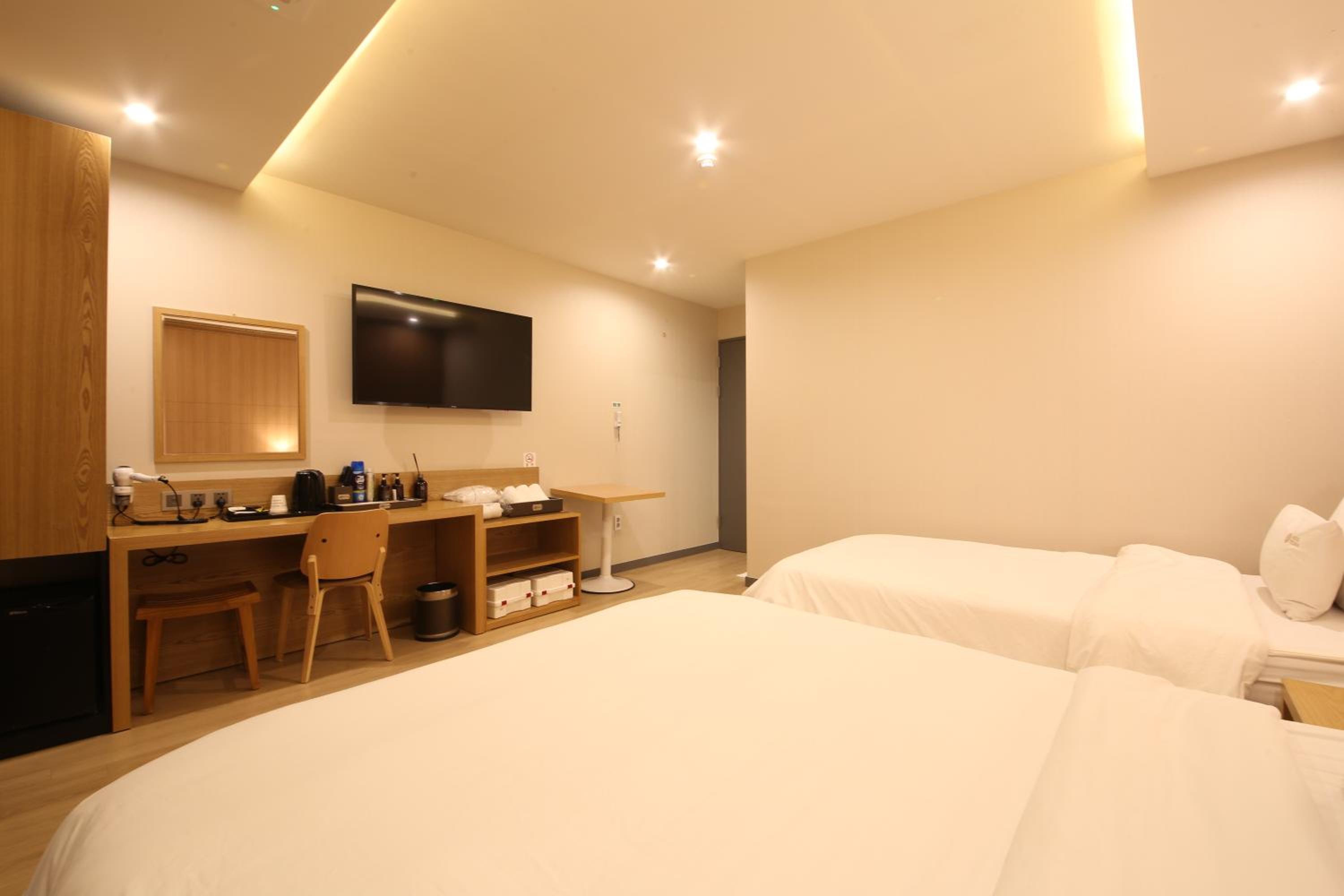 Deluxe Twin Room - Photo 5