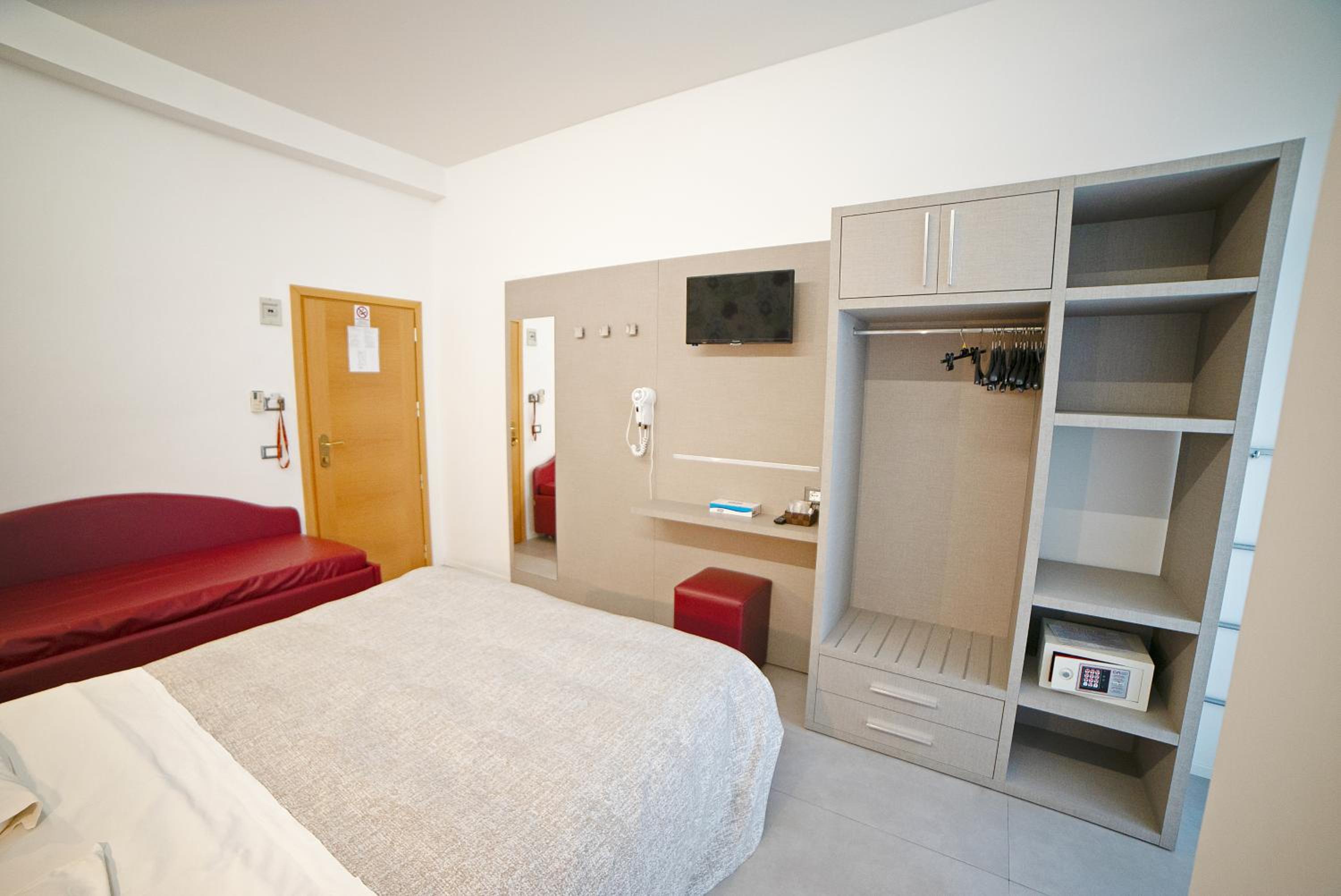 Comfort Triple Room - Photo 9